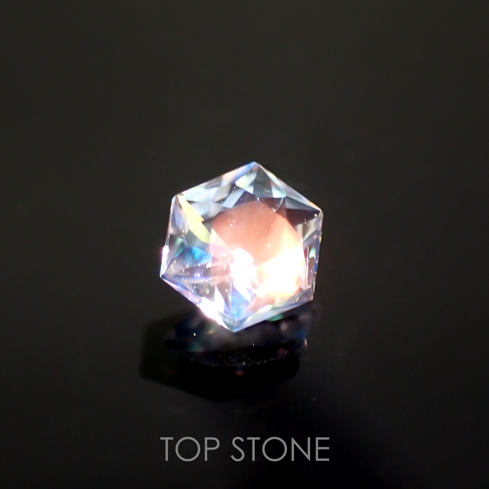 ◇ヘキサゴンカット◇レインボームーンストーン(宝石名ラブラドライト)マダガスカル産 0.25ct 識別済[211113734]3.9x3.8mm前後