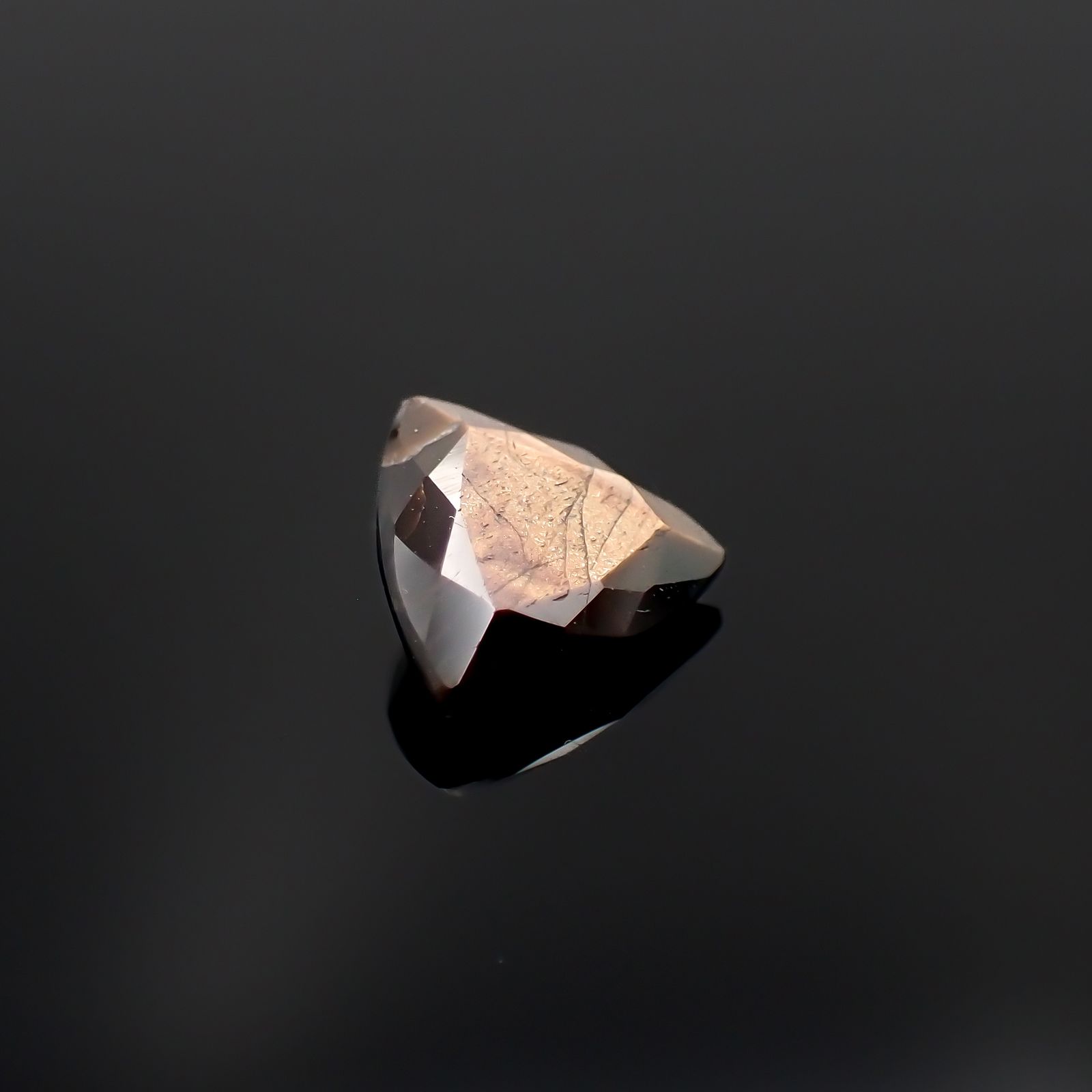 ゴールドシーンサファイア非加熱 ケニア産 1.50ct[230321329]7.8x8mm前後
