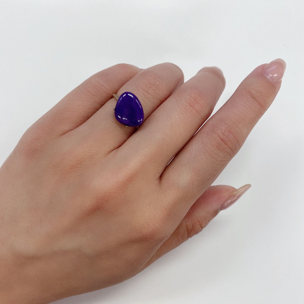 スギライト 南アフリカ産 ルース 2.98ct[210611185]12.9×10.5mm前後