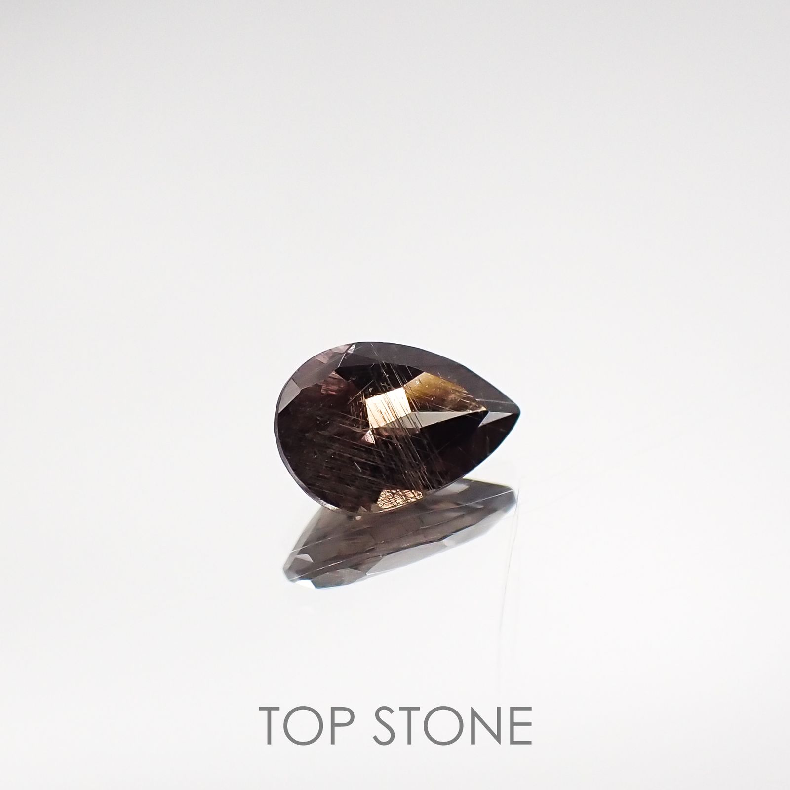 カラーチェンジガーネット タンザニア・マダガスカル産 ルース 0.45ct[210611193]6.2×4mm前後