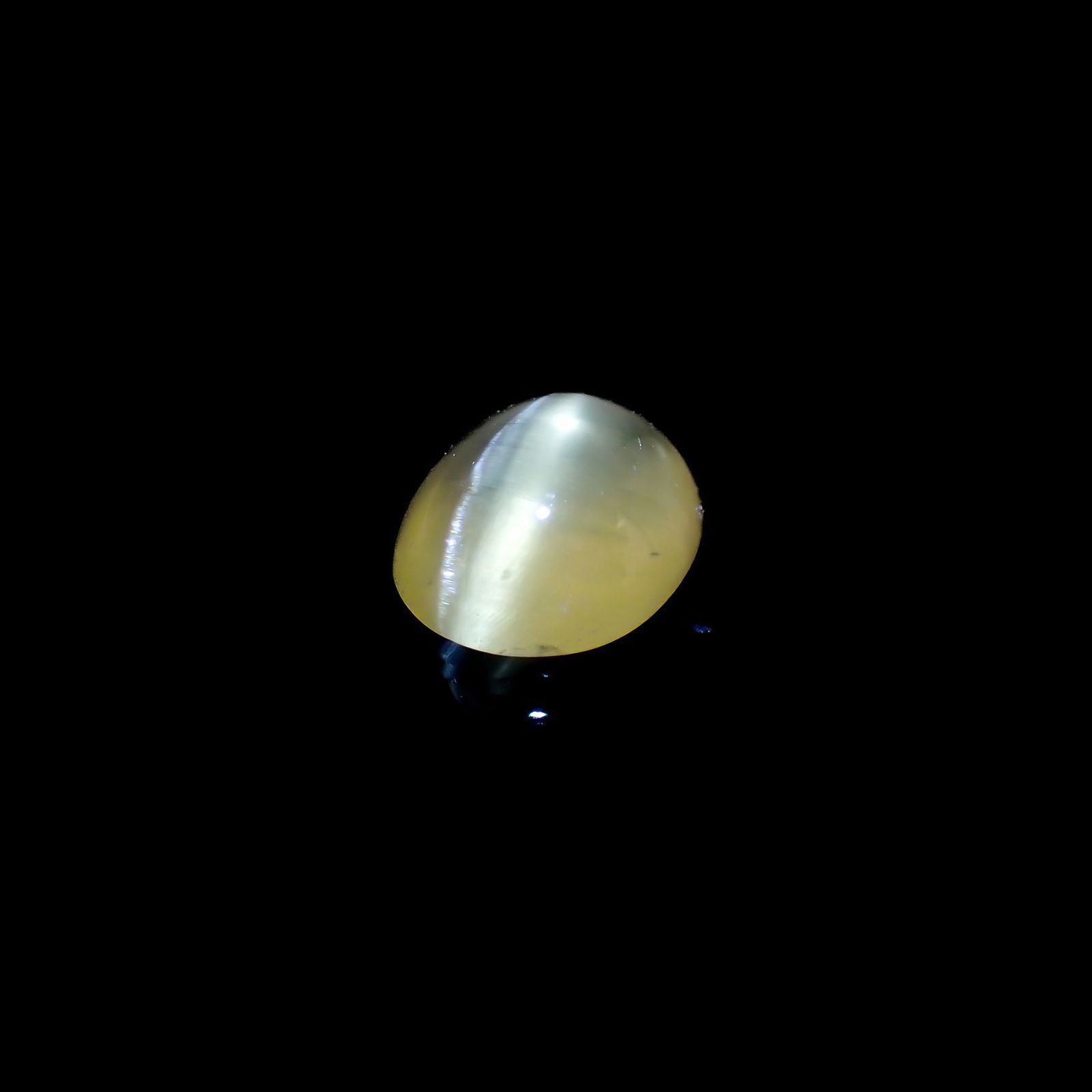 イエローベリルキャッツアイ(宝石名イエロー・ベリル キャッツアイ)ブラジル産 2.75ct 識別済[220917872]10.1x8.2mm前後