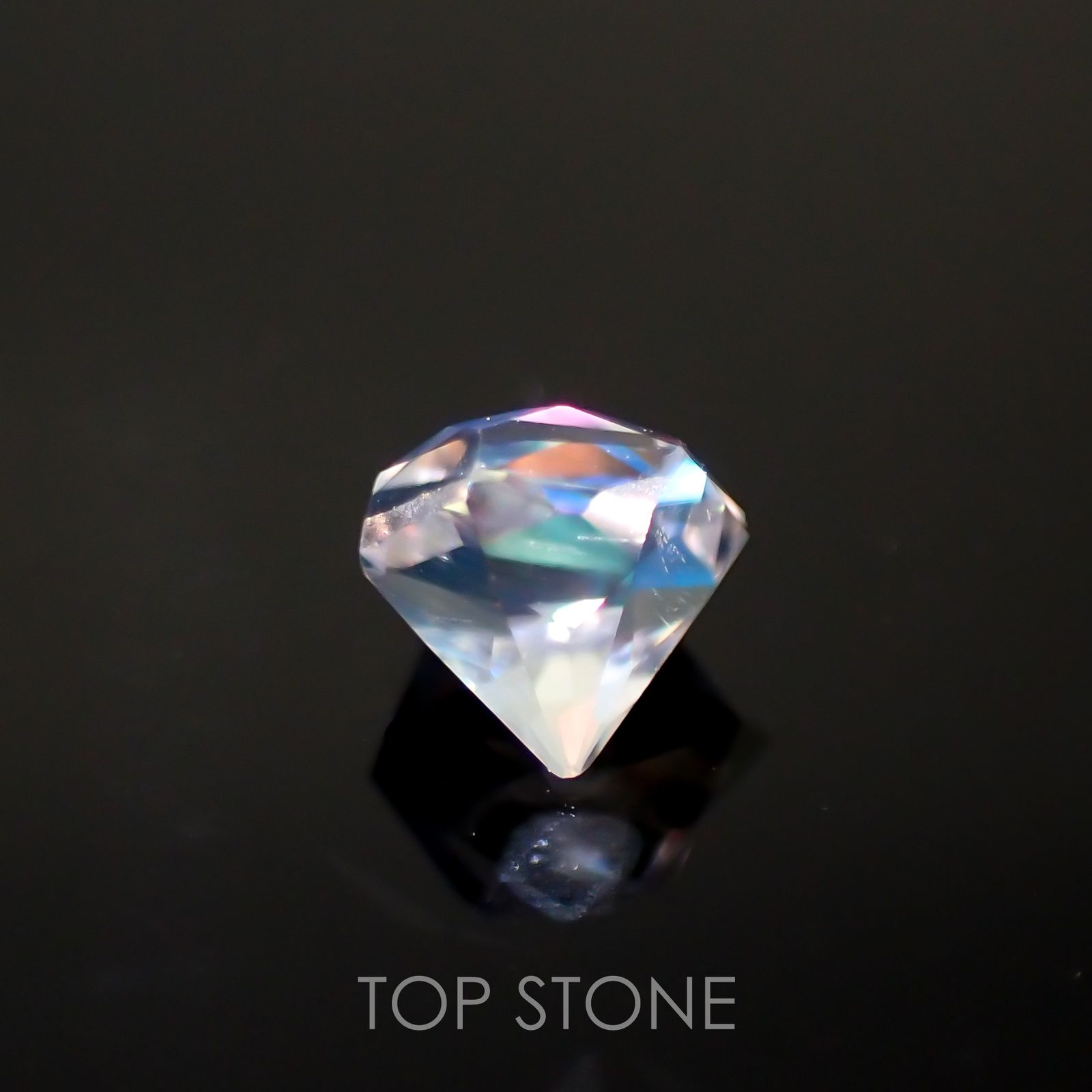 ◇ヘキサゴンカット◇レインボームーンストーン(宝石名ラブラドライト)マダガスカル産 0.39ct 識別済[211113733]4.1x4mm前後