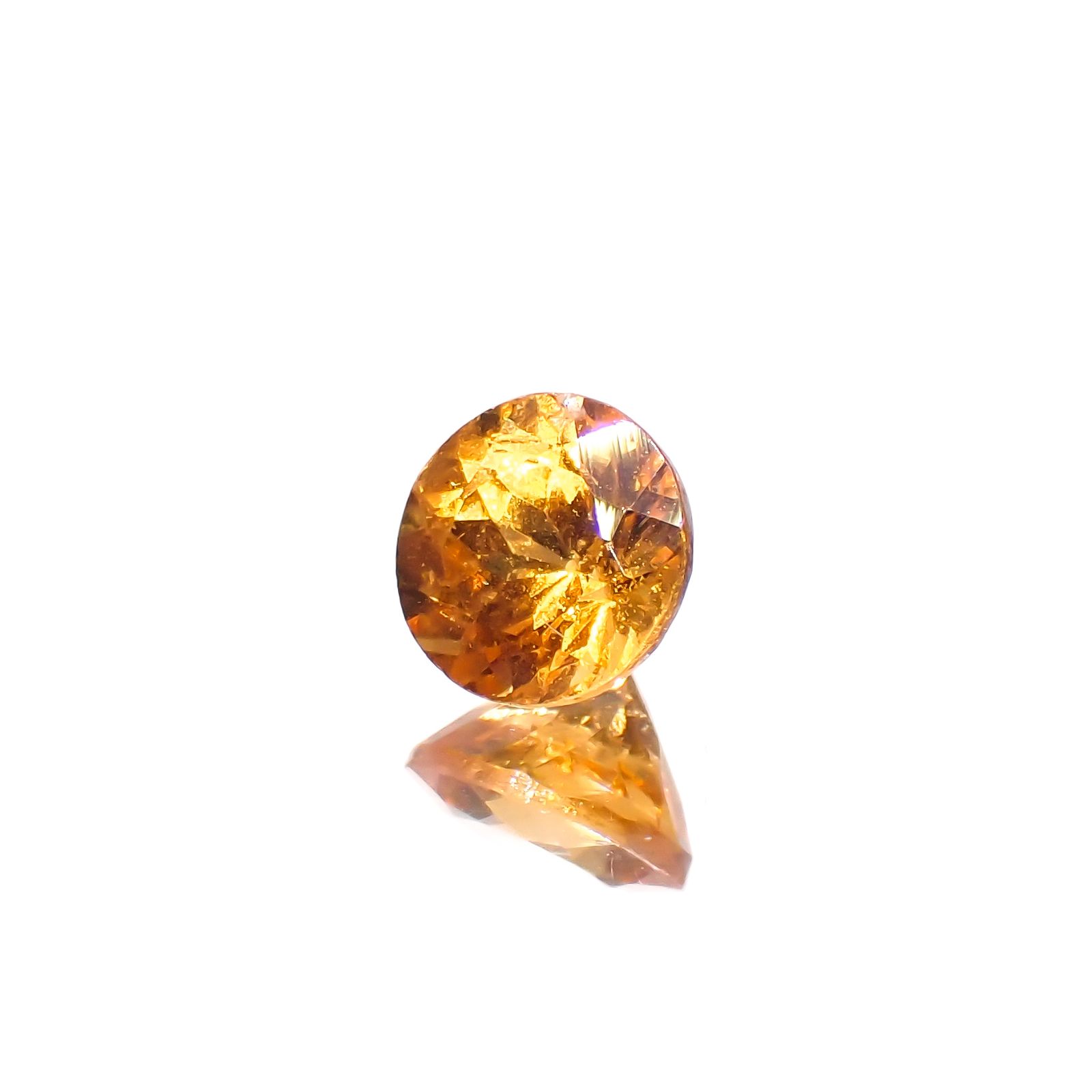 スペサルティンガーネット ナイジェリア産 0.70ct[230923384]5x5mm前後