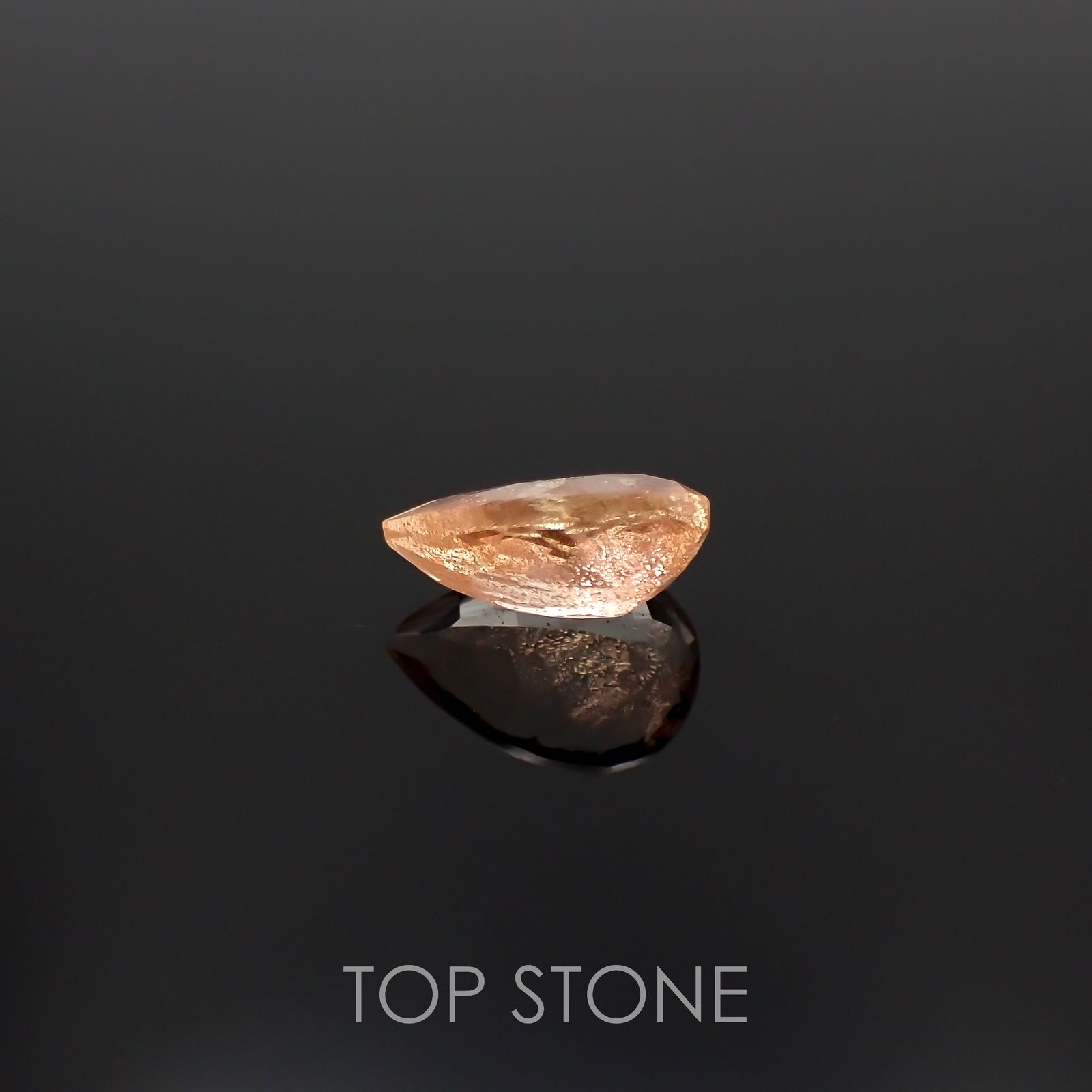 オレゴンサンストーン(宝石名ラブラドライト)アメリカ・オレゴン州産 1.18ct 識別済[230120124]8.9x6.1mm前後