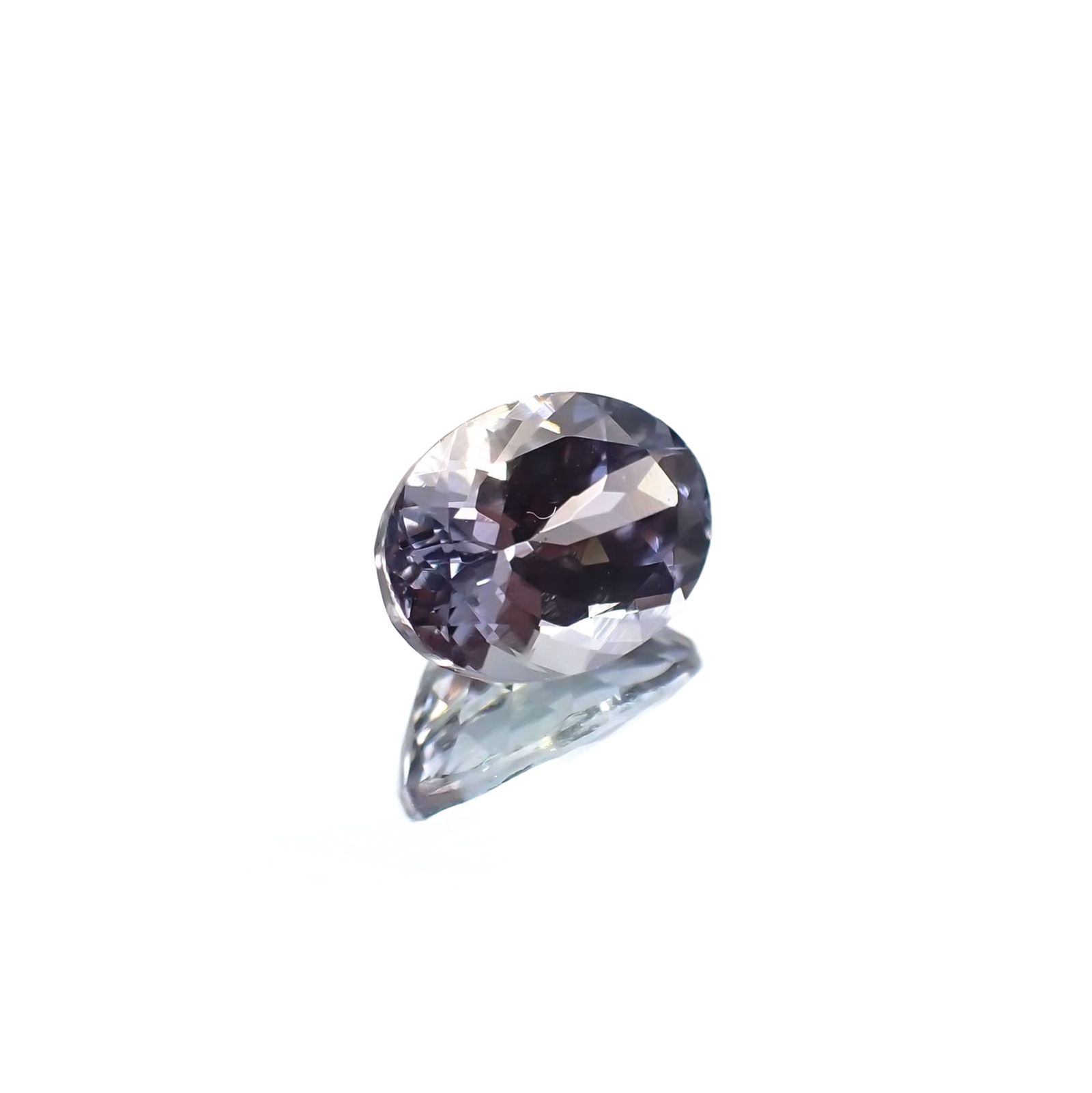 バイカラータンザナイト(宝石名タンザナイト) タンザニア産 ソ付(彩珠) 1.822ct / 8.7x6.5mm前後 [210711826]