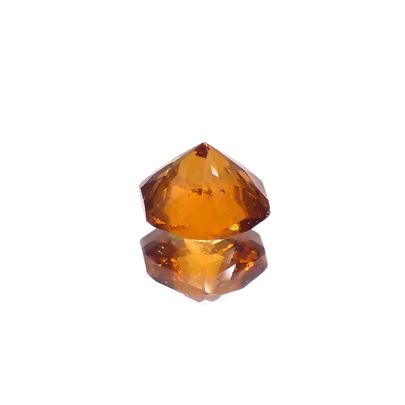 ◇ヘキサゴンカット◇ヘソナイトガーネット(宝石名ガーネット)スリランカ産 0.92ct 識別済[230421608]5.6x5.5mm前後