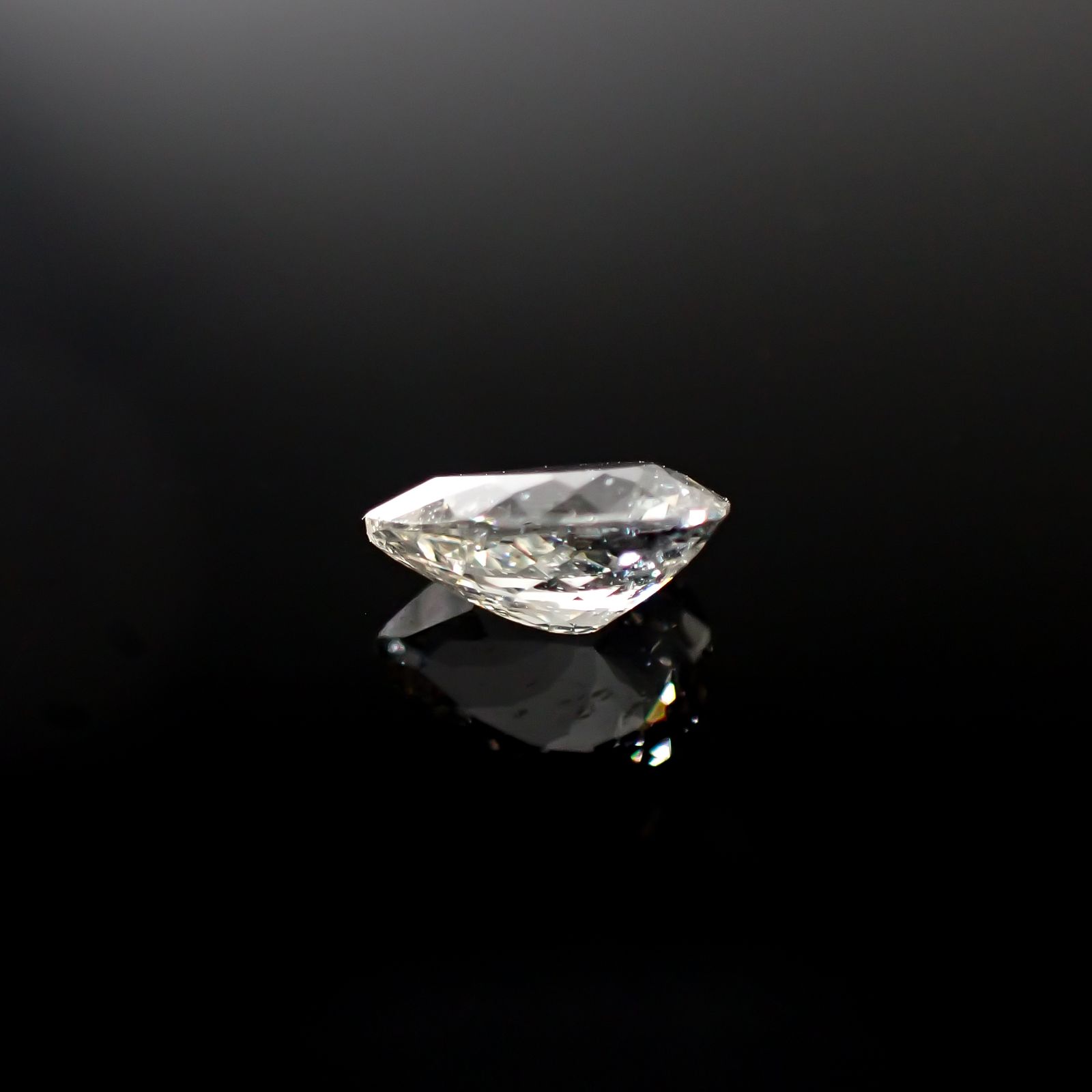 リリーパッドアパタイト フルオレッセンス アフリカ産 1.07ct [241129421]8x6mm前後