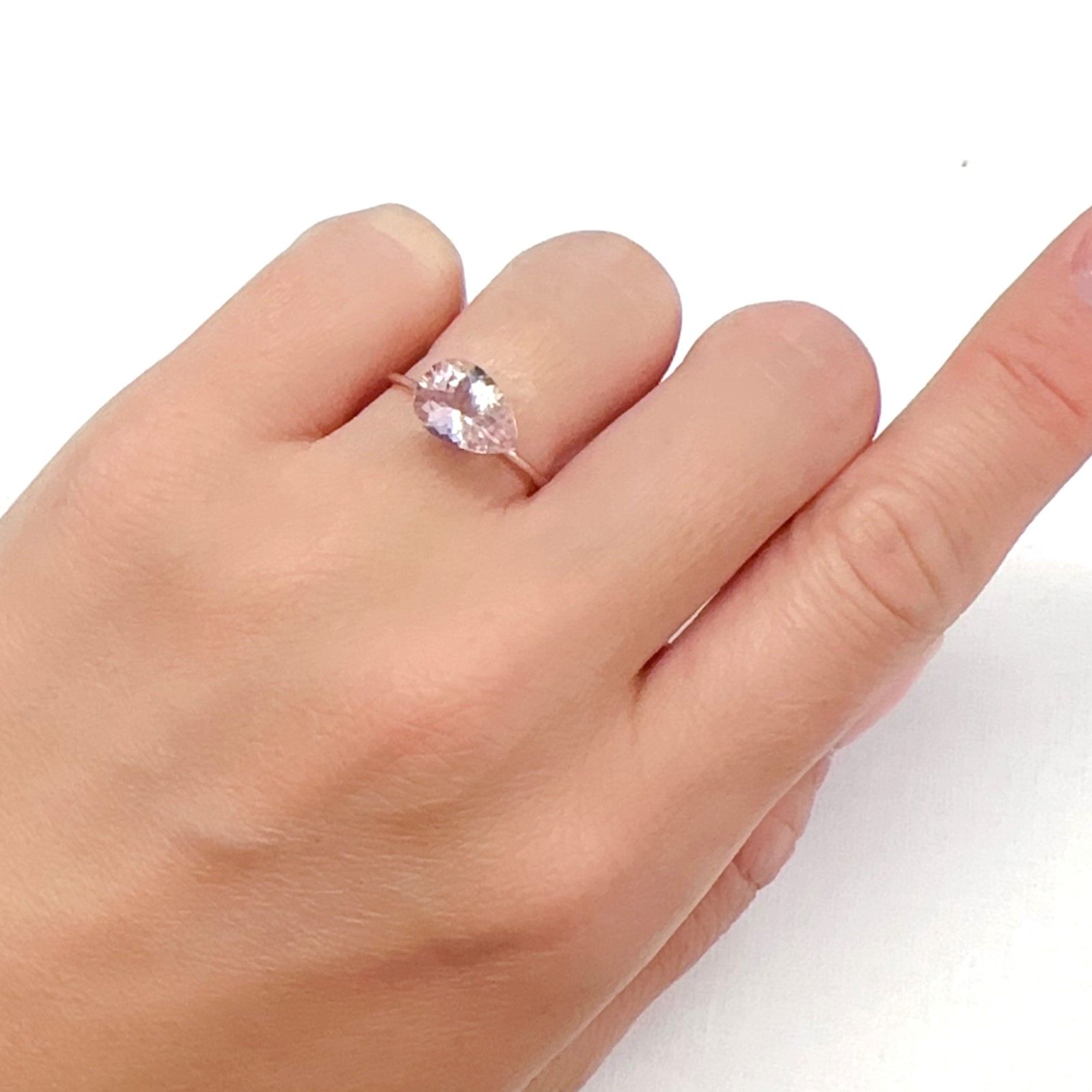 モルガナイト ナイジェリア産 1.75ct[240427165]10x7.2mm前後