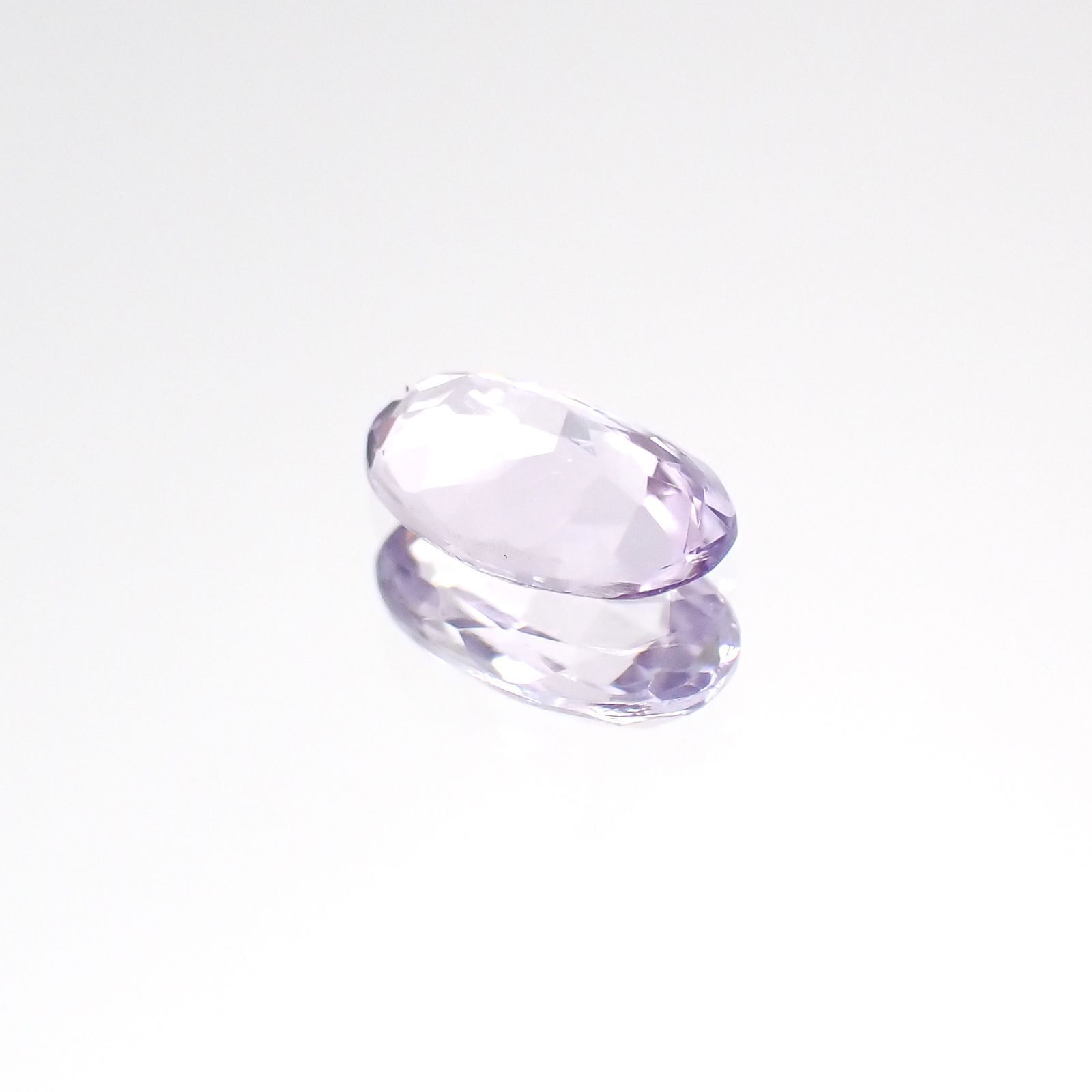ラベンダーゾイサイト(宝石名ゾイサイト)タンザニア産 0.23ct 識別済[231124105]5.1x3.2mm前後
