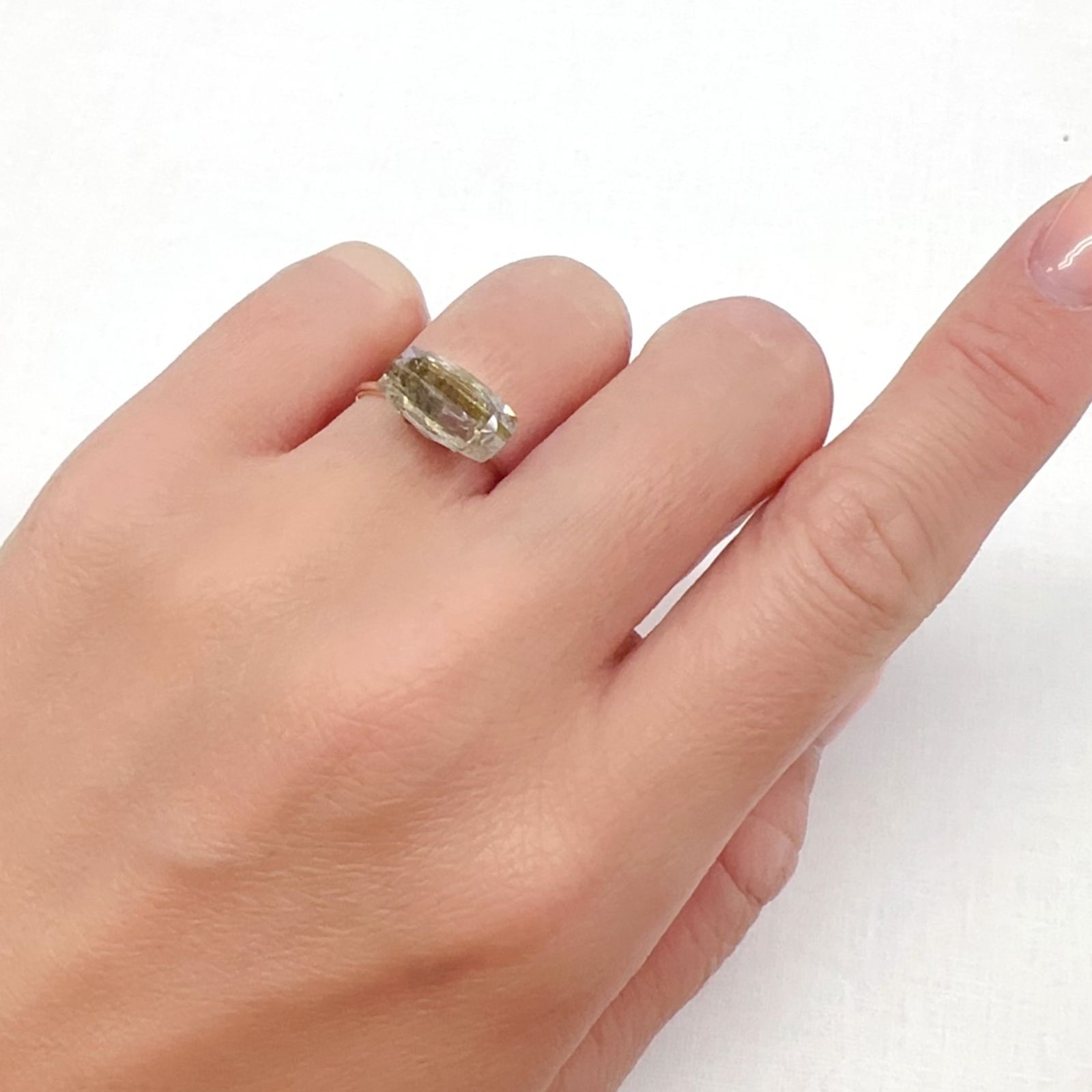 エピドートインクォーツ ブラジル産 3.42ct[240427293]12.5x7.1mm前後