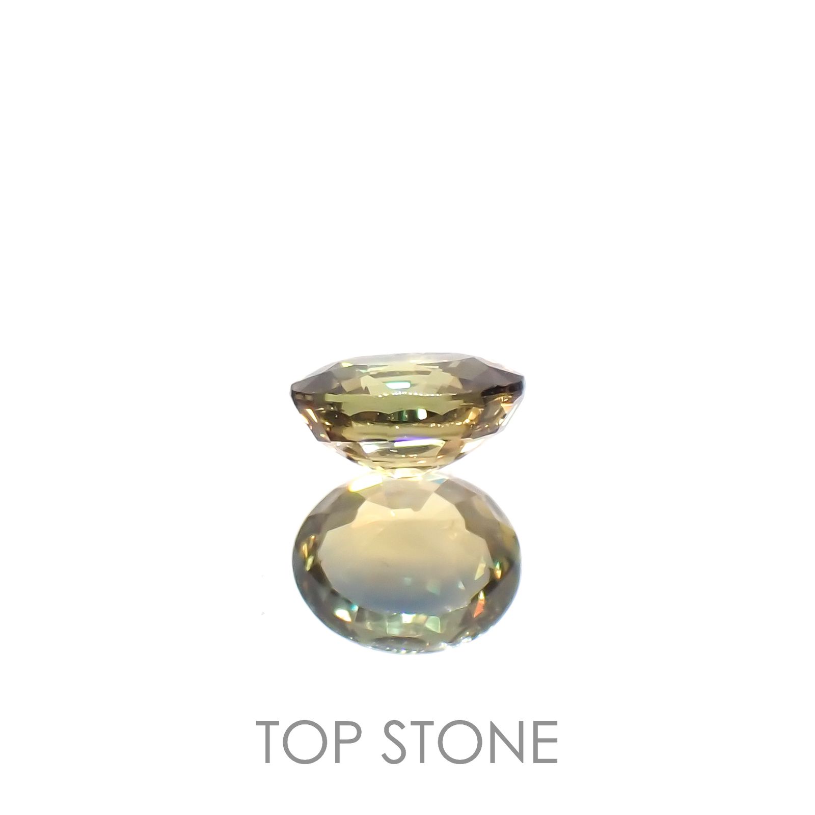 カラーチェンジサファイア非加熱(宝石名カラーチェンジ・サファイア)タンザニア産 0.55ct 識別済[230320837]5.1x4.4mm前後