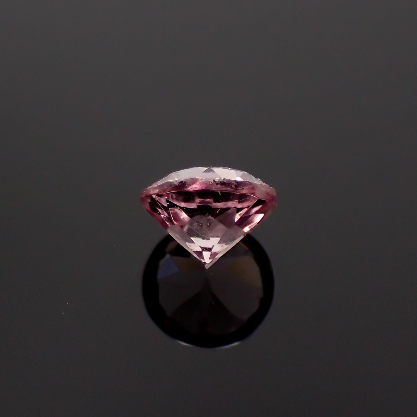ドラゴンガーネット タンザニア産 0.47ct[230421428]4.5x4.5mm前後