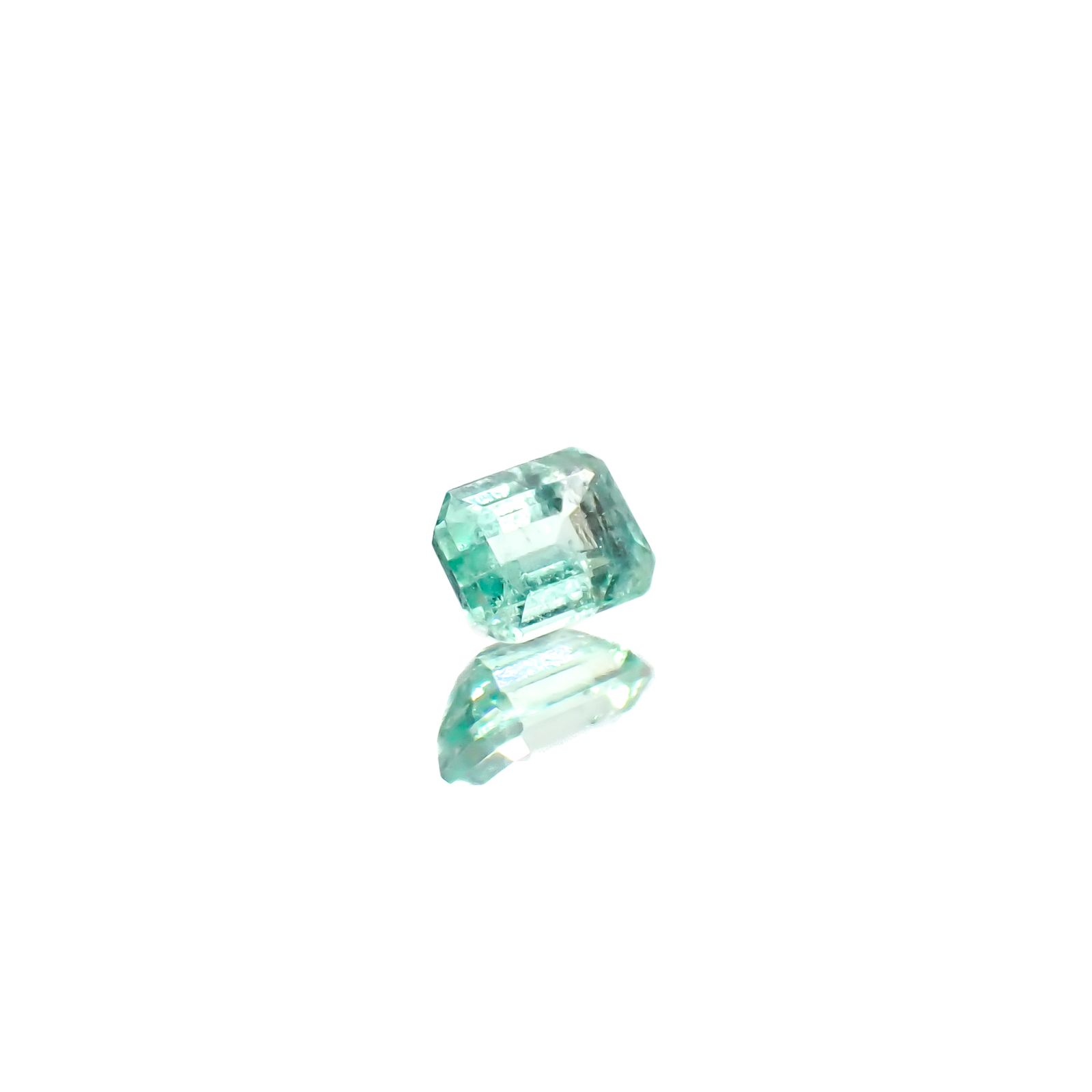 パステルカラーエメラルド コロンビア産 0.20ct[240225956]3.8x2.9mm前後