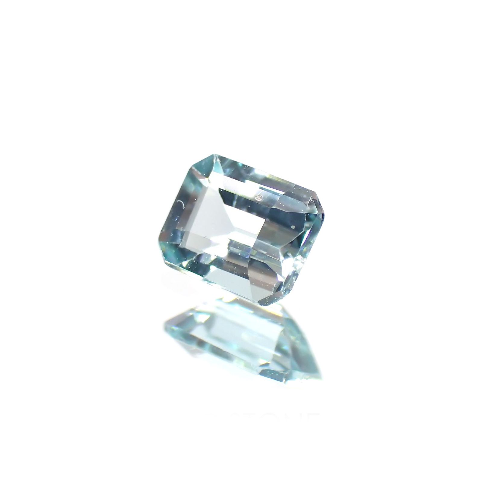 グランディディエライト(宝石名グランディディエライト) マダガスカル産 識別済 0.24ct / 4.2x3.3mm前後 [21059847]