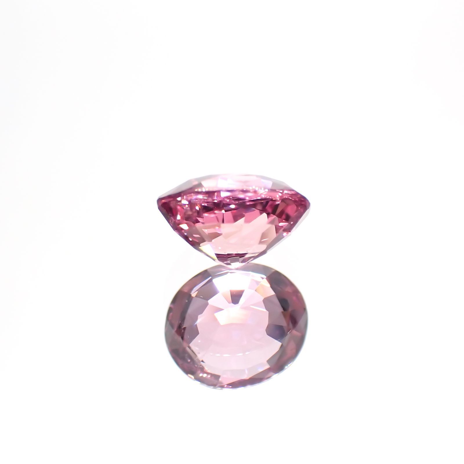 パパラチャサファイア(宝石名サファイア/別名パパラチャ・サファイア) スリランカ産 0.856ct DGL鑑付[21029431]5.9×5mm前後