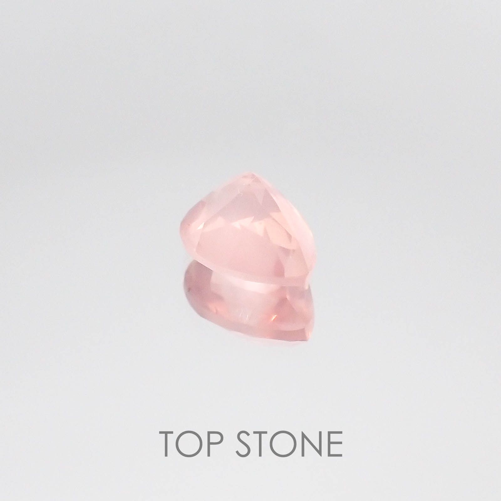 ディープローズクォーツ モザンビーク産 ルース 0.96ct[20084620]7.5×5.7mm前後