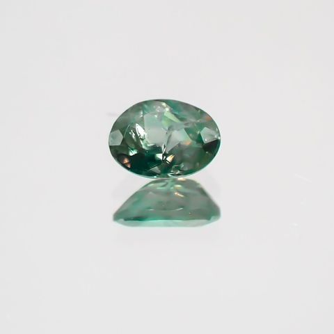 アレキサンドライト(宝石名アレキサンドライト)ブラジル・ミナスジェライス州ヘマチタ鉱山産 0.16ct 識別済[231023807]3.9x2.9mm前後