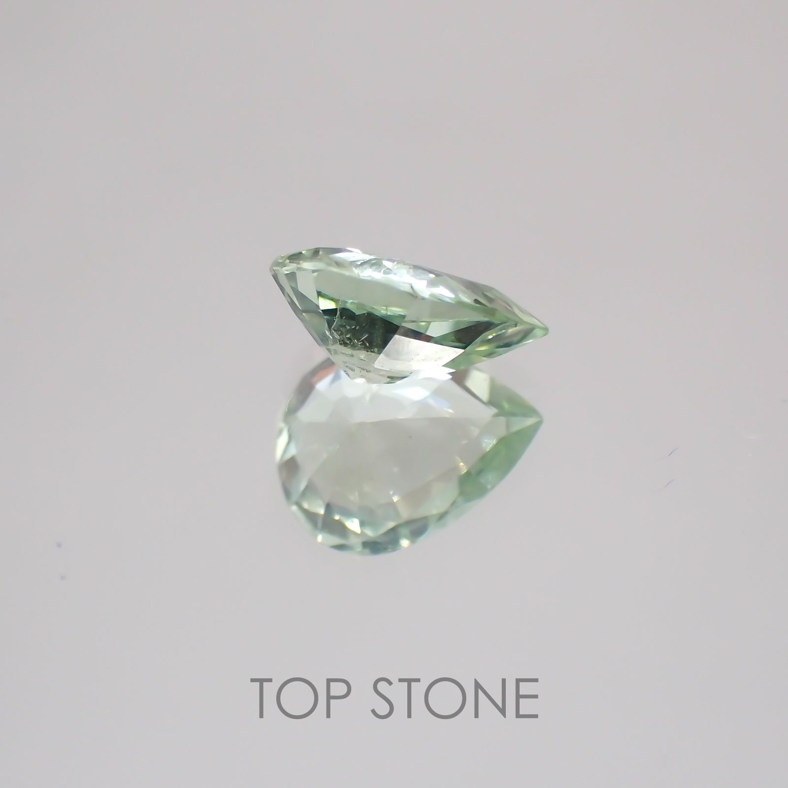 ミントガーネット(宝石名グリーン グロッシュラー・ガーネット)タンザニア・メレラニ鉱山産 1.11ct 識別済[220717127]8x6.5mm前後