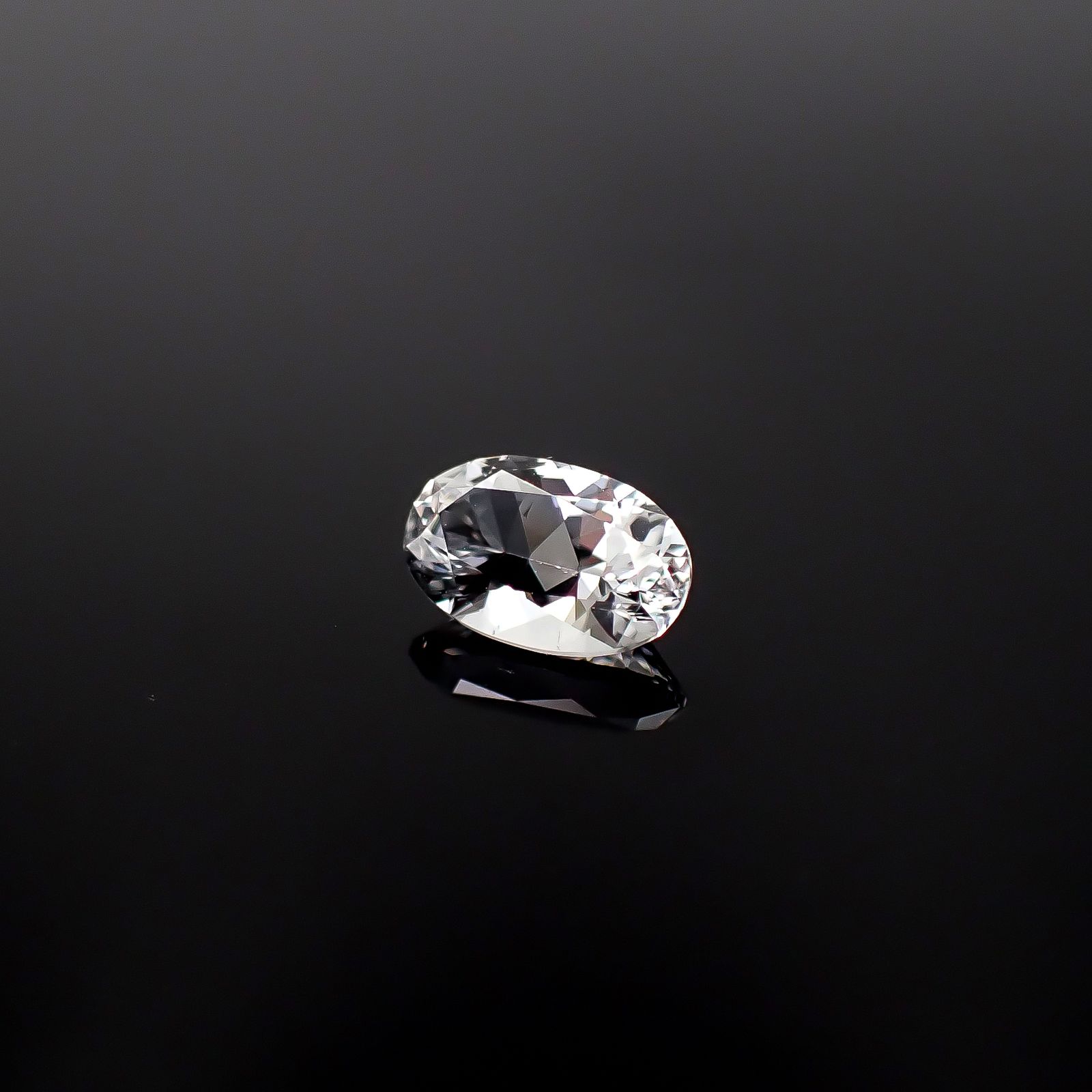 フェナカイト ロシア産 0.62ct / 7x4.4mm前後 [260231710]
