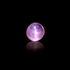 ペツォッタイトキャッツアイ（ラズベリル）(宝石名ペツォッタイト・キャッツアイ)マダガスカル産 0.463ct ソ付(彩珠)[240125876]4.7x4.5mm前後