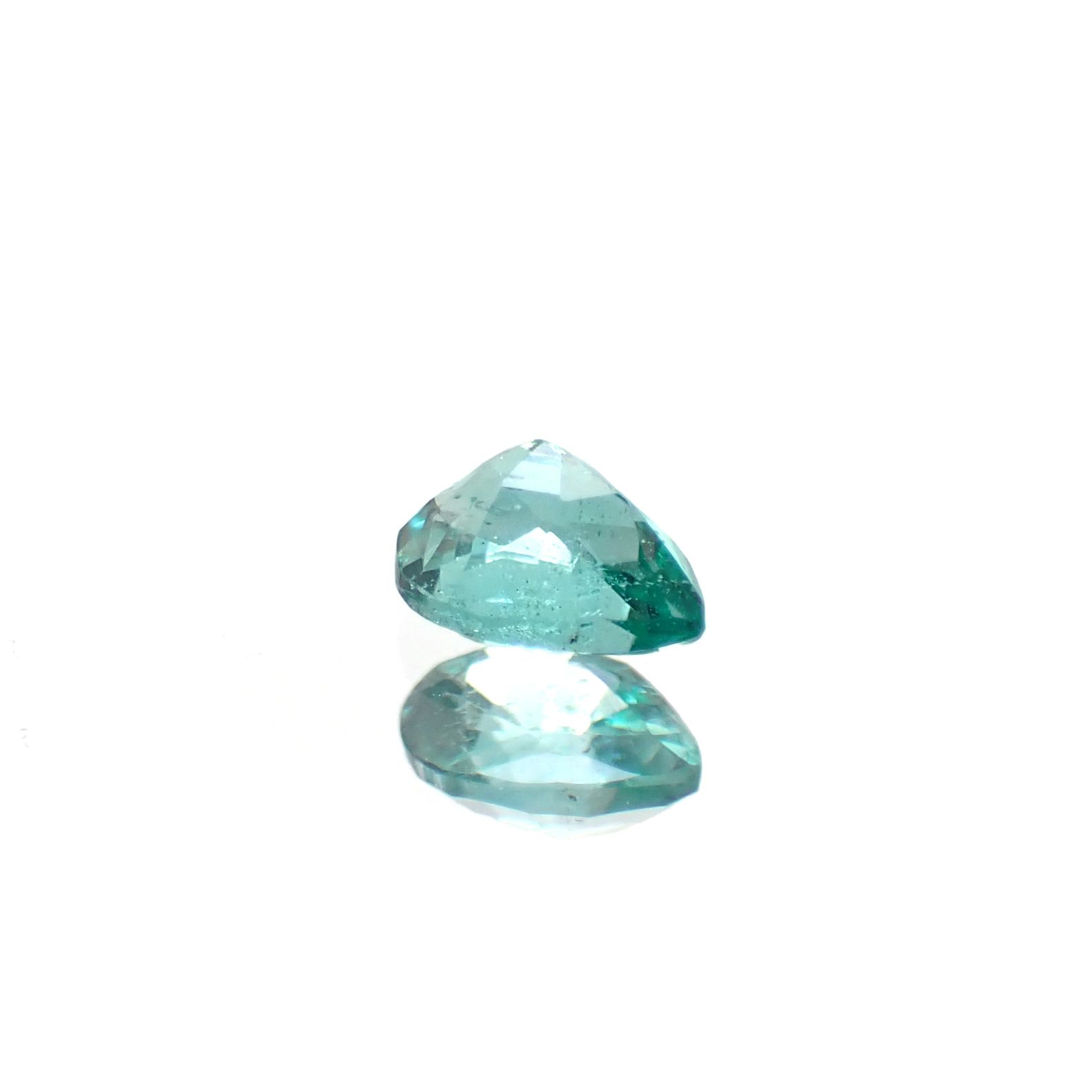 ブルーエメラルド(ブルーグリーンベリル) ザンビア産 0.26ct [250430289]4.8x3.7mm前後