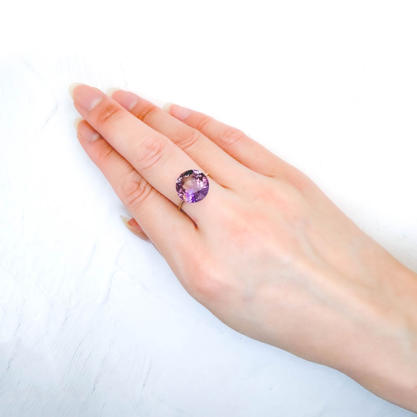 ◇カスタムカット◇アメトリン ブラジル/ボリビア産 5.26ct / 12.1x12.1mm前後 [260632314]
