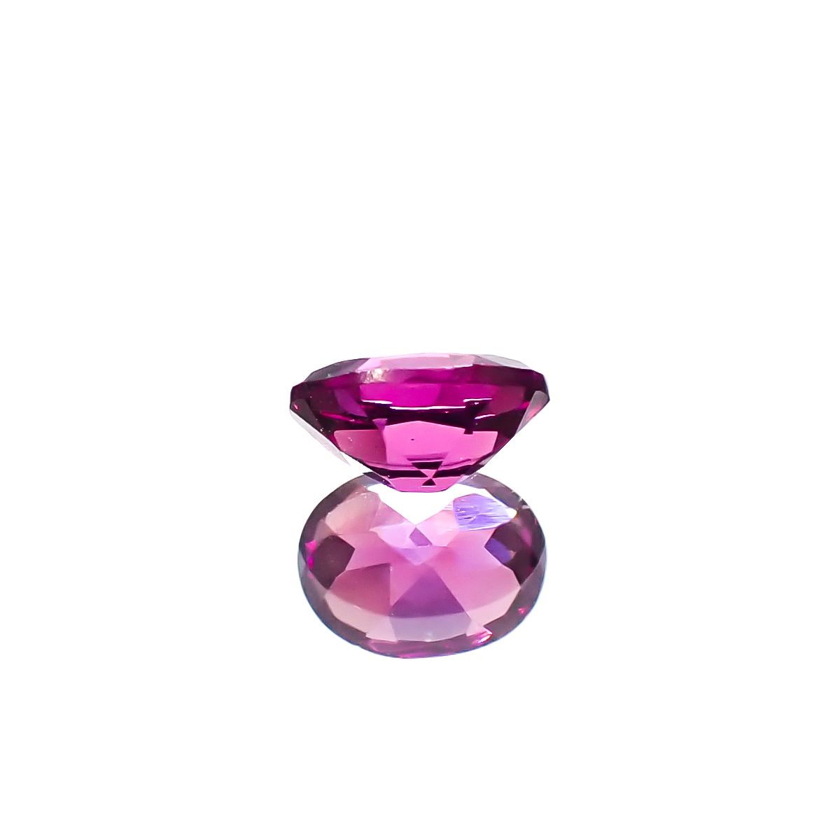 グレープガーネット ブラジル産 0.42ct [241229639]5.1x3.9mm前後