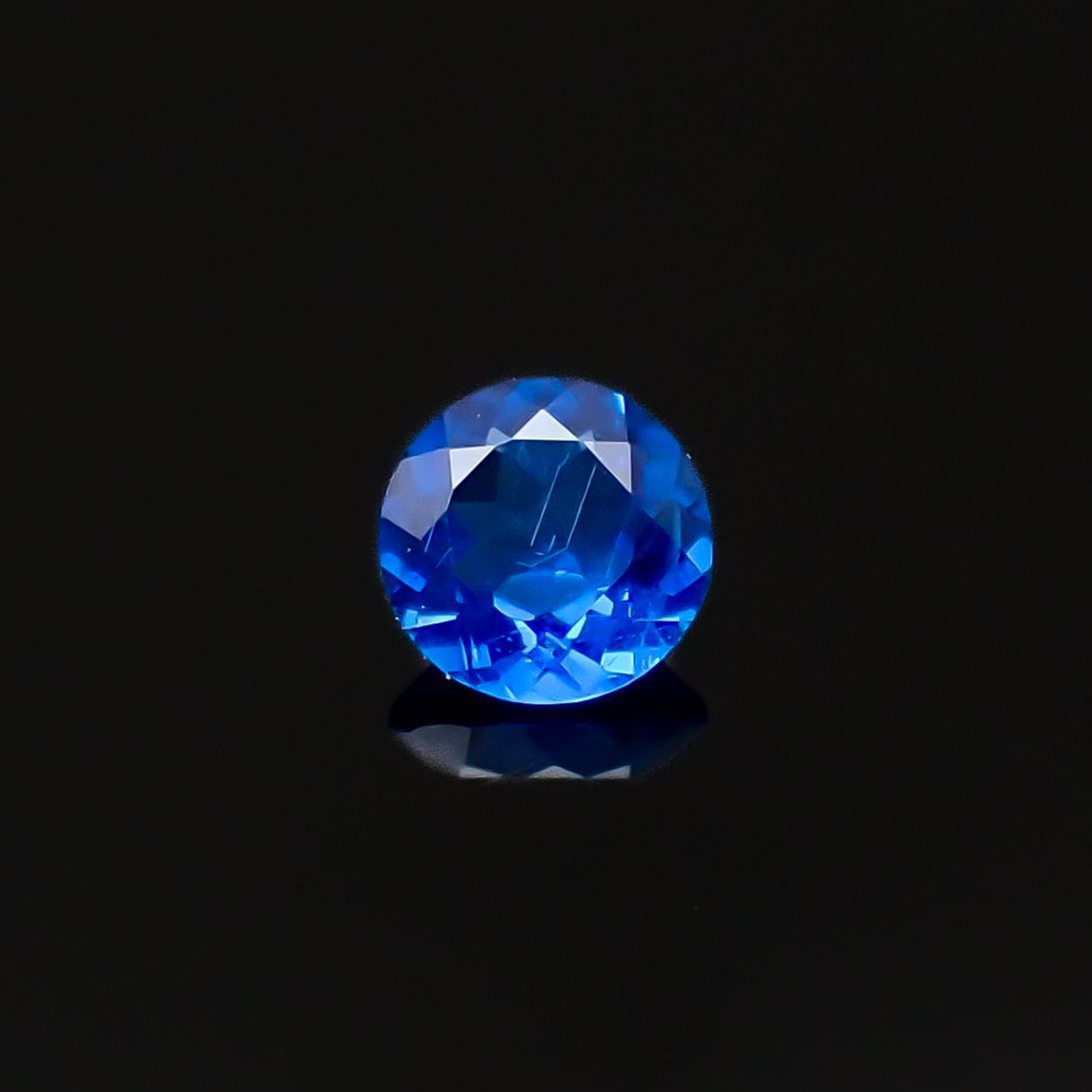アウイナイト フルオレッセンス ドイツ産 0.041ct [250917693]2.4x2.4mm前後