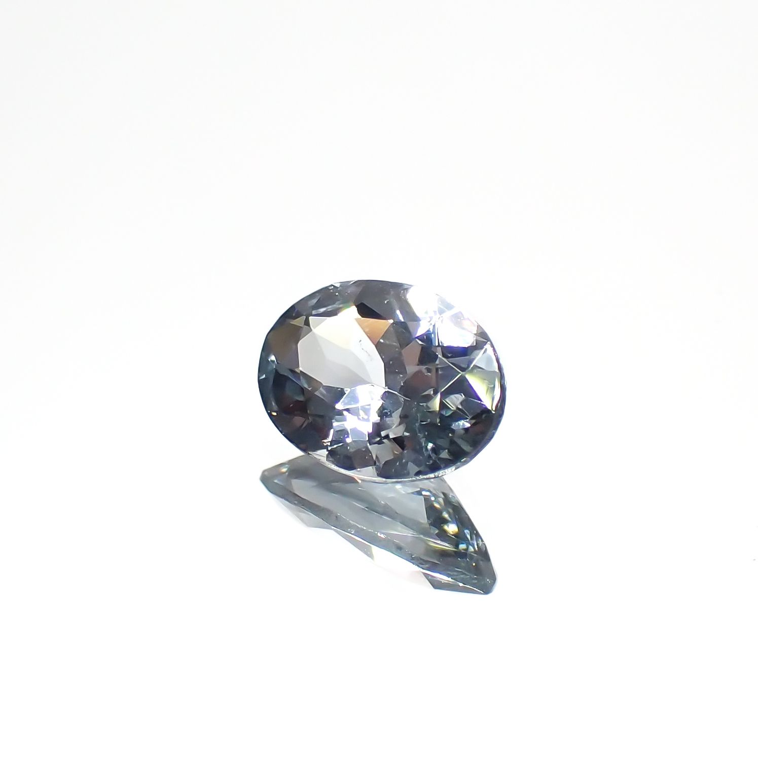 グレースピネル タンザニア産 0.74ct[230421552]6.7x5mm前後