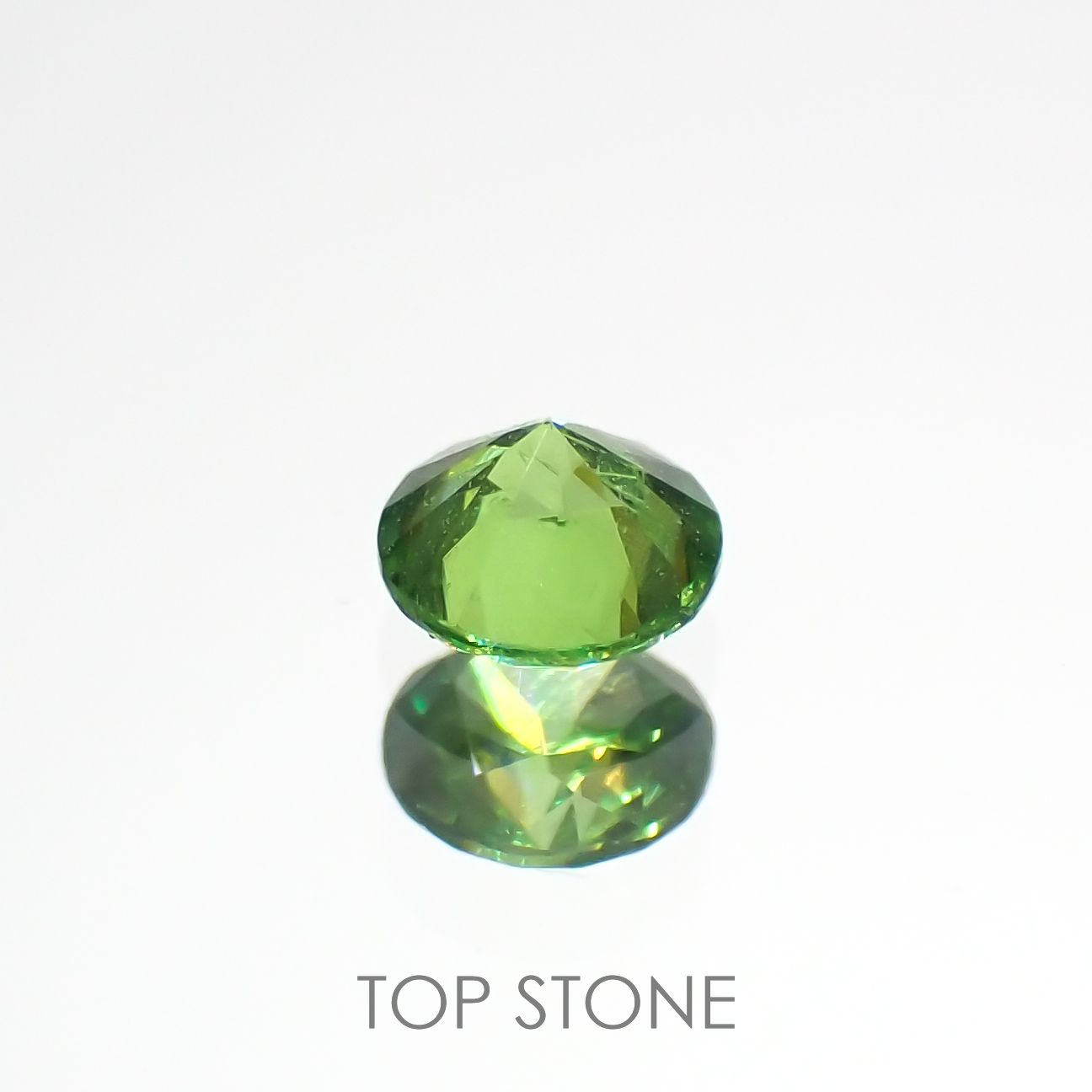 デマントイドガーネット ロシア産 0.13ct[221018228]3x3mm前後
