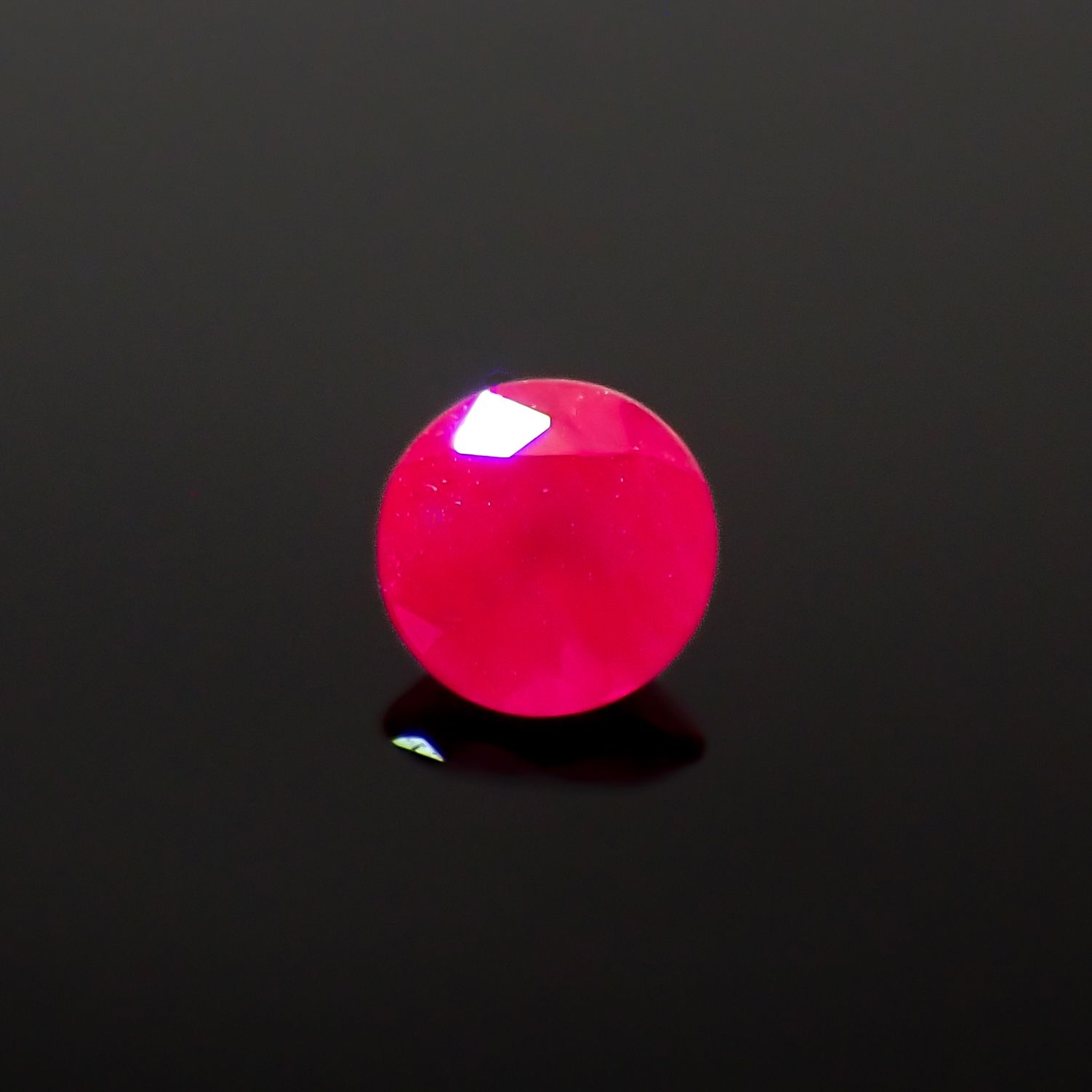 ルビー タイ/ミャンマー産 0.12ct[230321292]3x2.9mm前後
