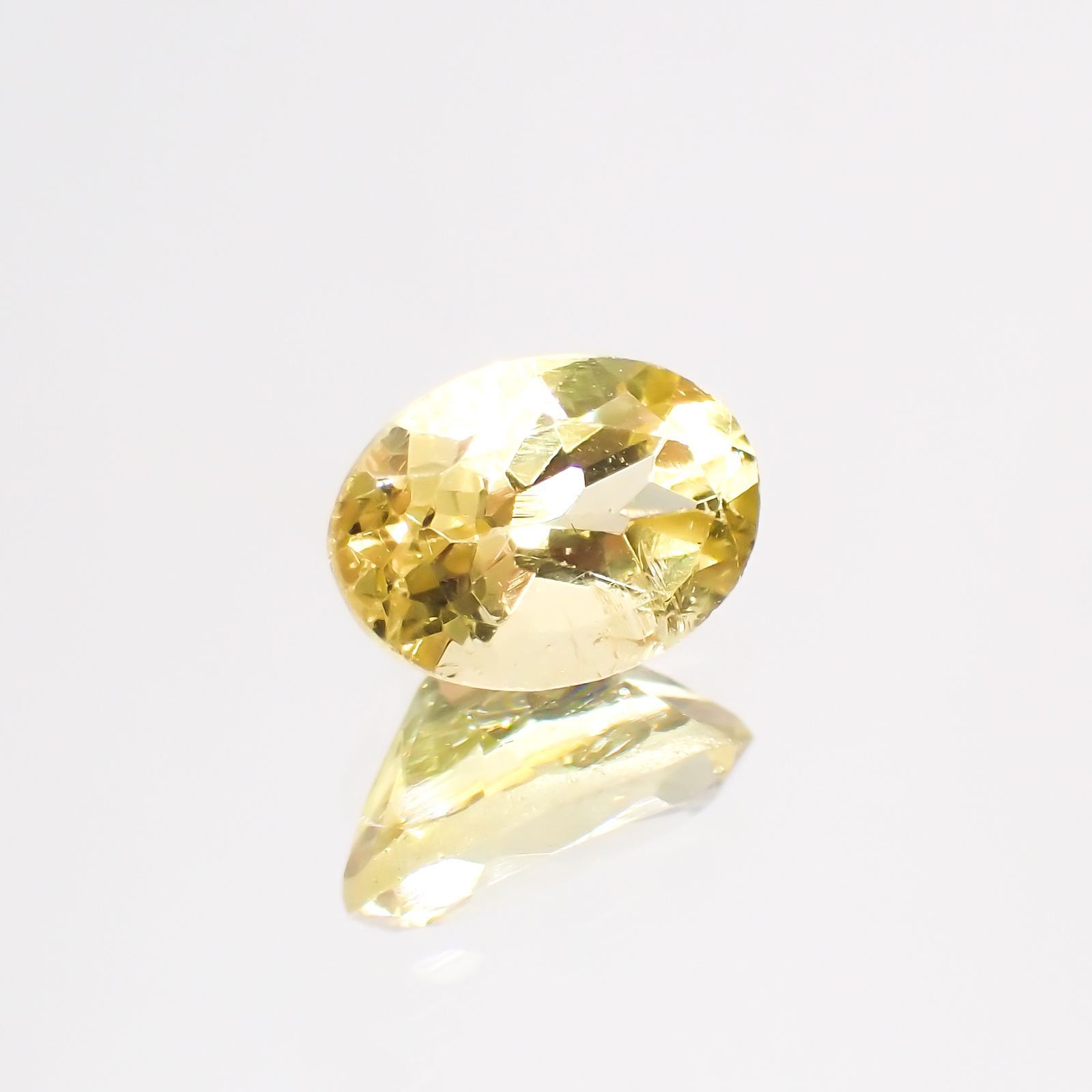 レモンイエローアパタイト(宝石名アパタイト) メキシコ産 0.82ct 識別済[211013232]7×4.8mm前後