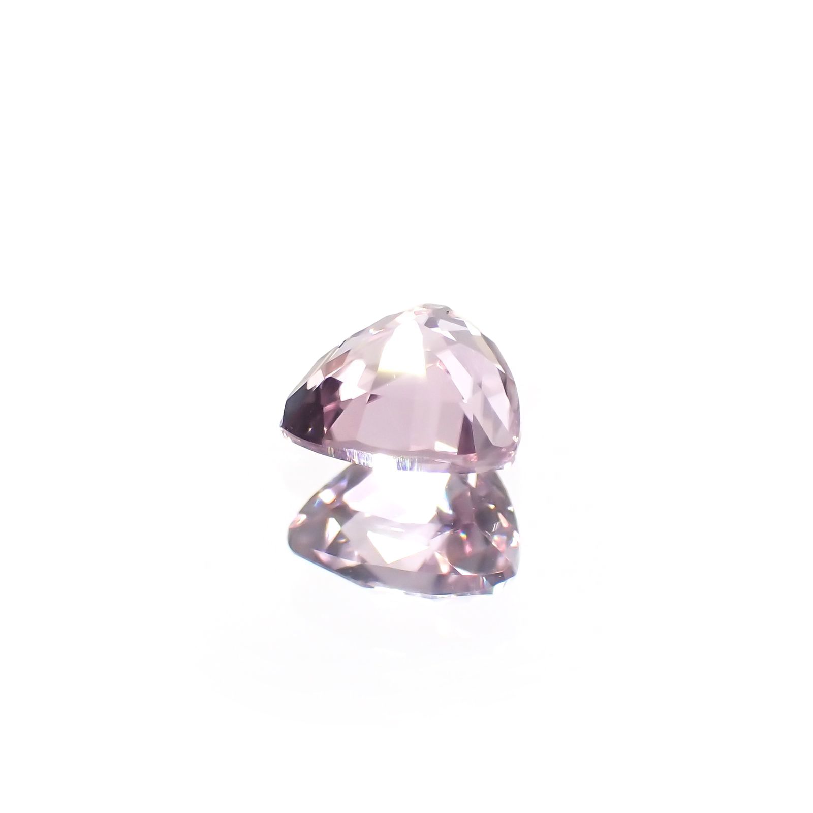 ピンクダイアスポア(宝石名ダイアスポア) アフガニスタン産 識別済 0.45ct / 4.7x5mm前後 [210812428]