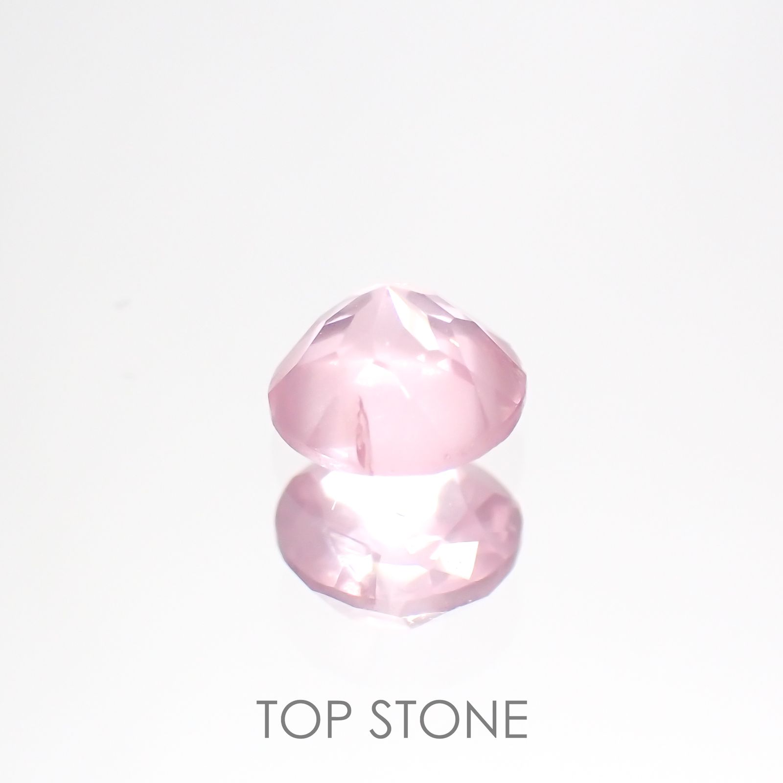 シルキーピンクスピネル(宝石名ピンク・スピネル) タンザニア産 0.42ct 識別済[210812910]4.4×4.4mm前後