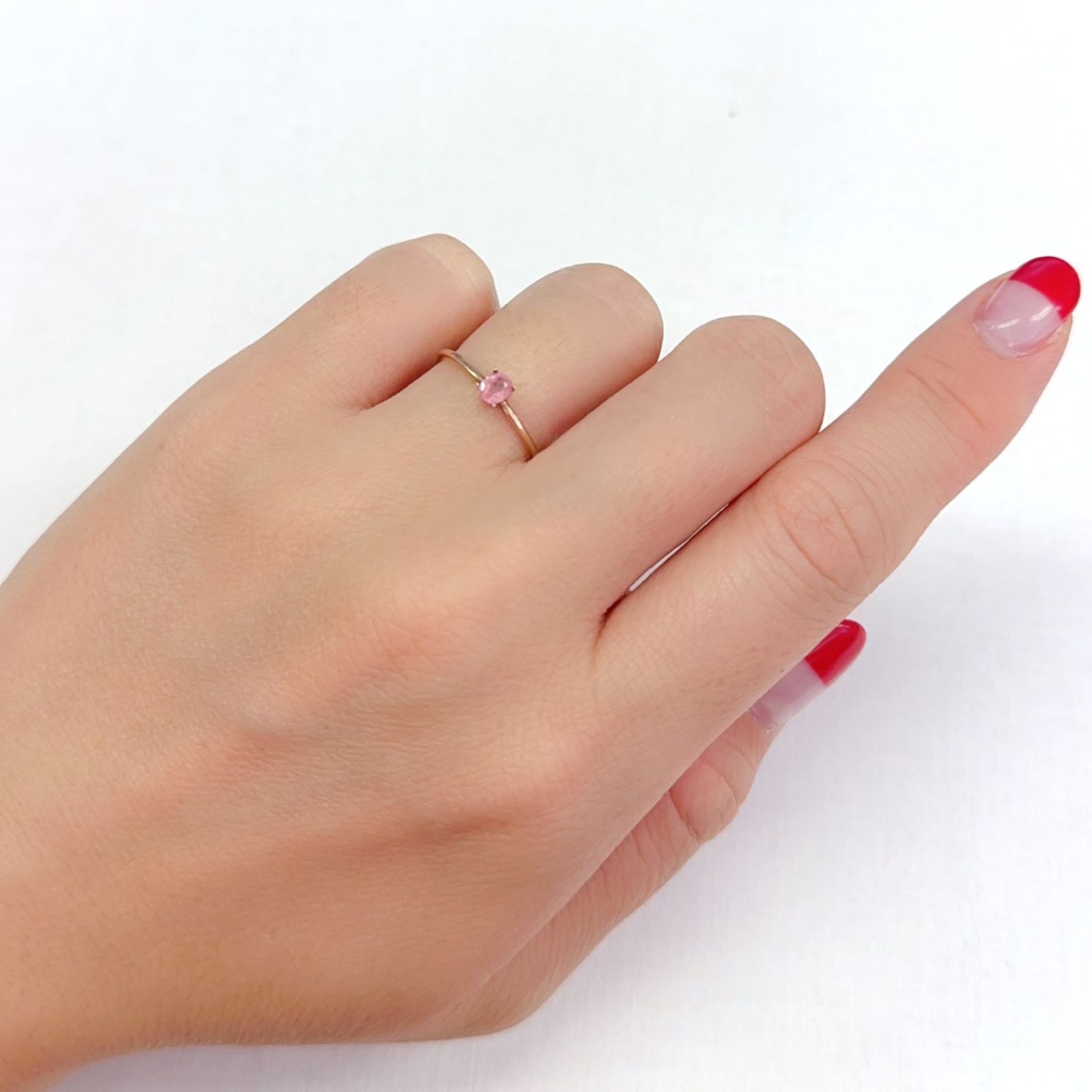 ペツォッタイト(ラズベリル)(宝石名ペツォッタイト)マダガスカル産 0.15ct 識別済[231023643]3.7x3.1mm前後