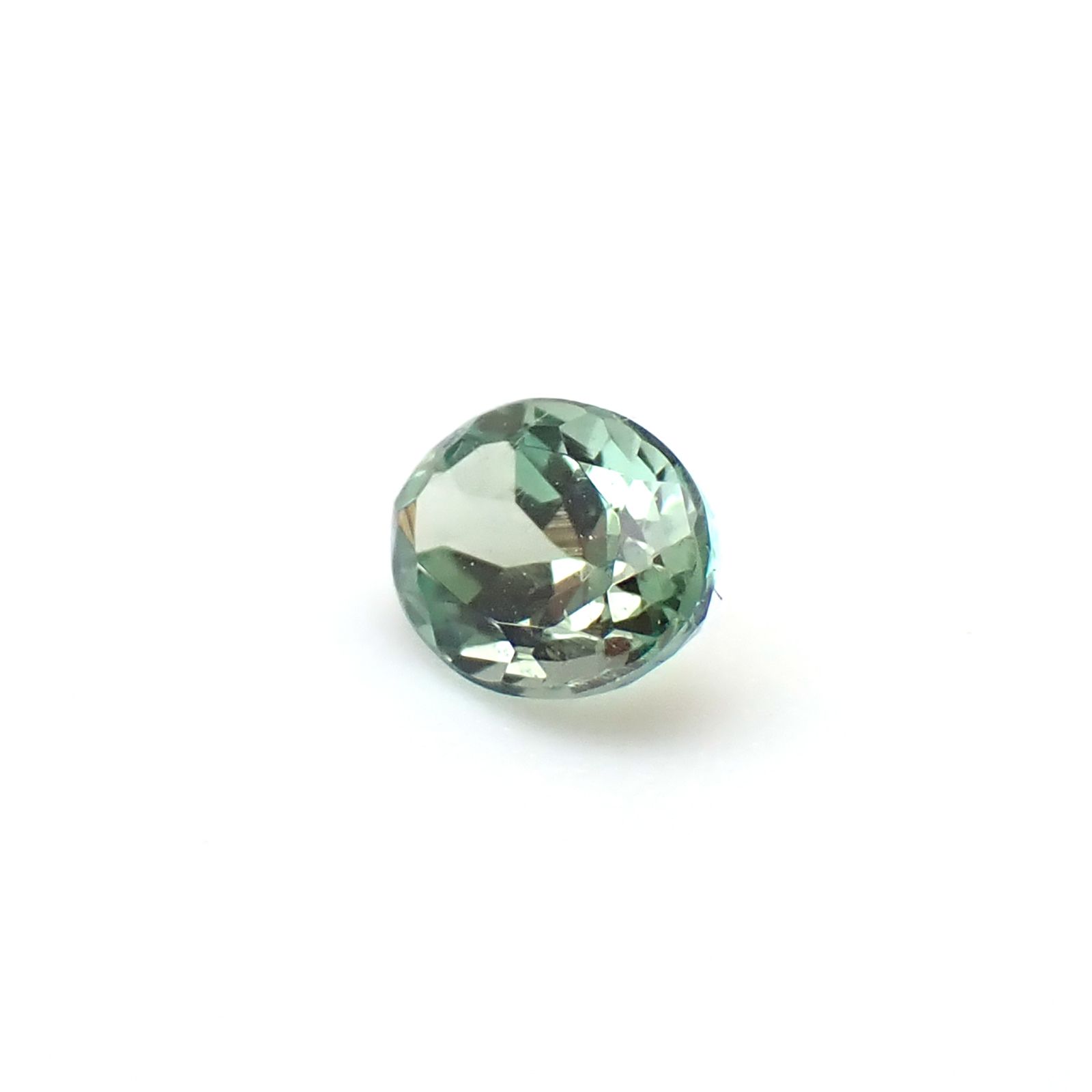 グリーンゾイサイト(宝石名グリーン・ゾイサイト)タンザニア産 識別済 0.17ct / 3.9x2.8mm前後 [260932854]