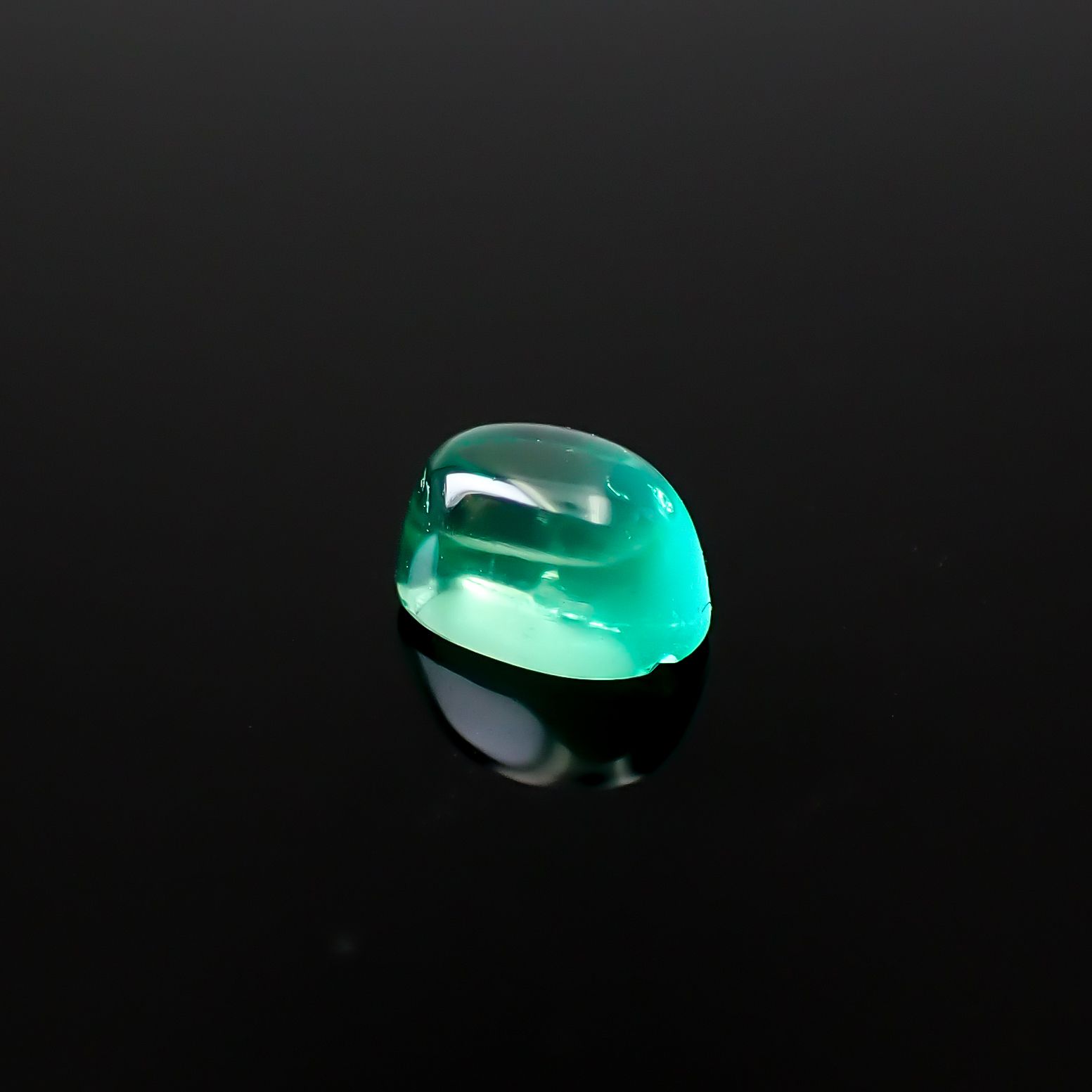 エメラルドキャッツアイ コロンビア産 0.47ct [241229549]5.3x3.6mm前後