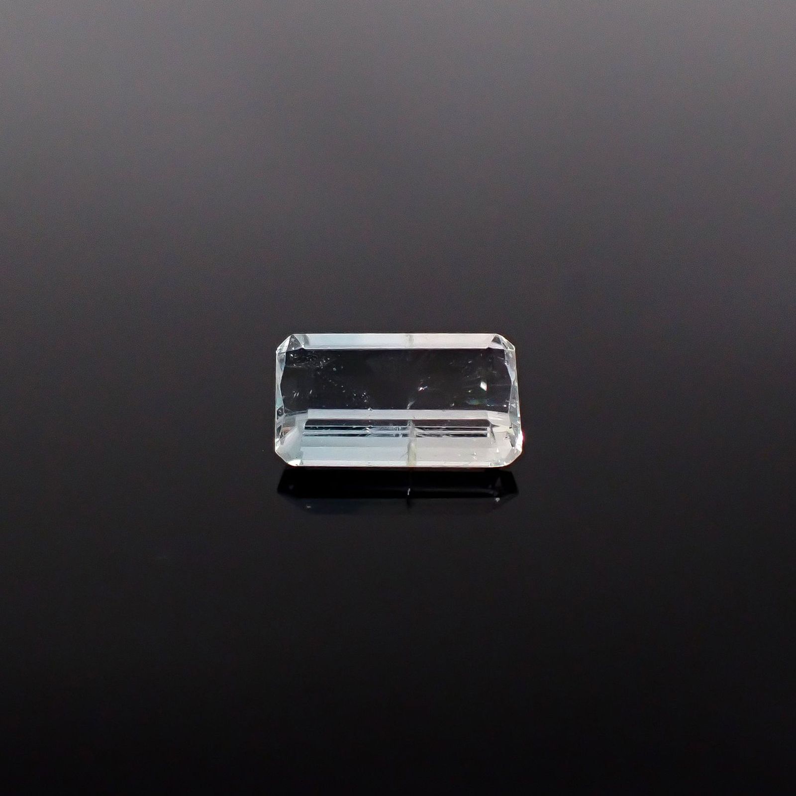 バイカラートパーズ 非加熱 ブラジル産 3.42ct / 11.4x7mm前後 [260331800]