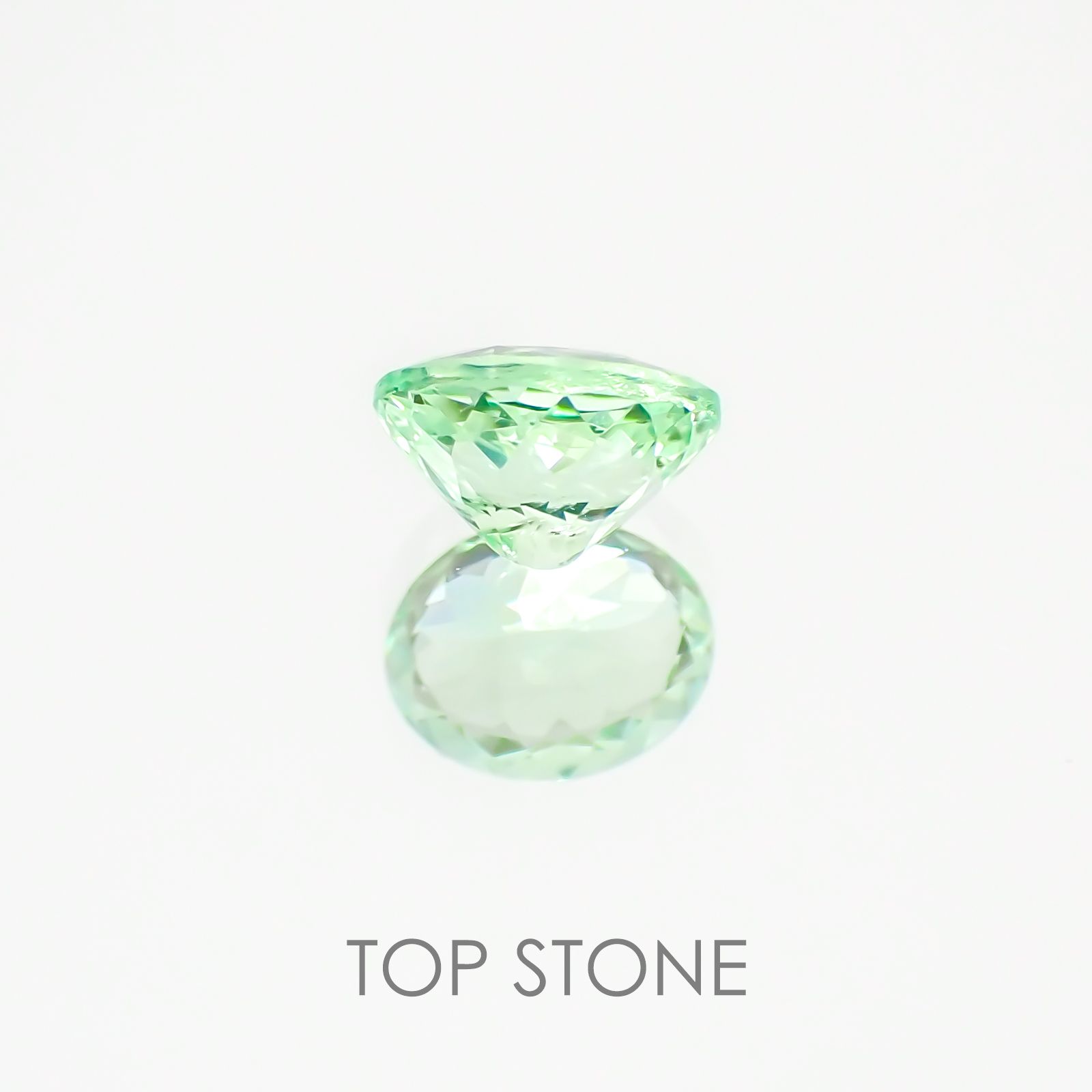 ミントガーネット タンザニア産 ルース 0.49ct[20127911]5.3×4.1mm前後