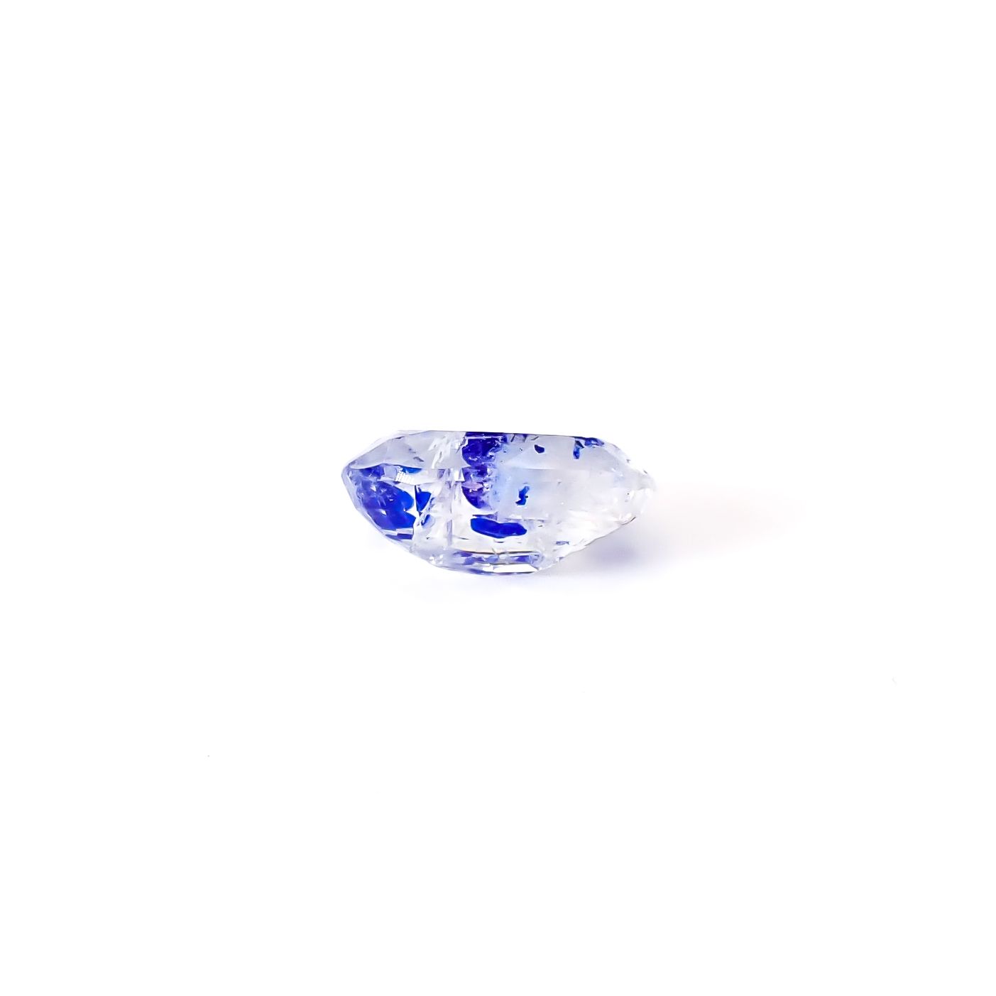 ラズライトインソーダライト フルオレッセンス アフガニスタン産 1.85ct / 10.2x7.2mm前後 [260431993]