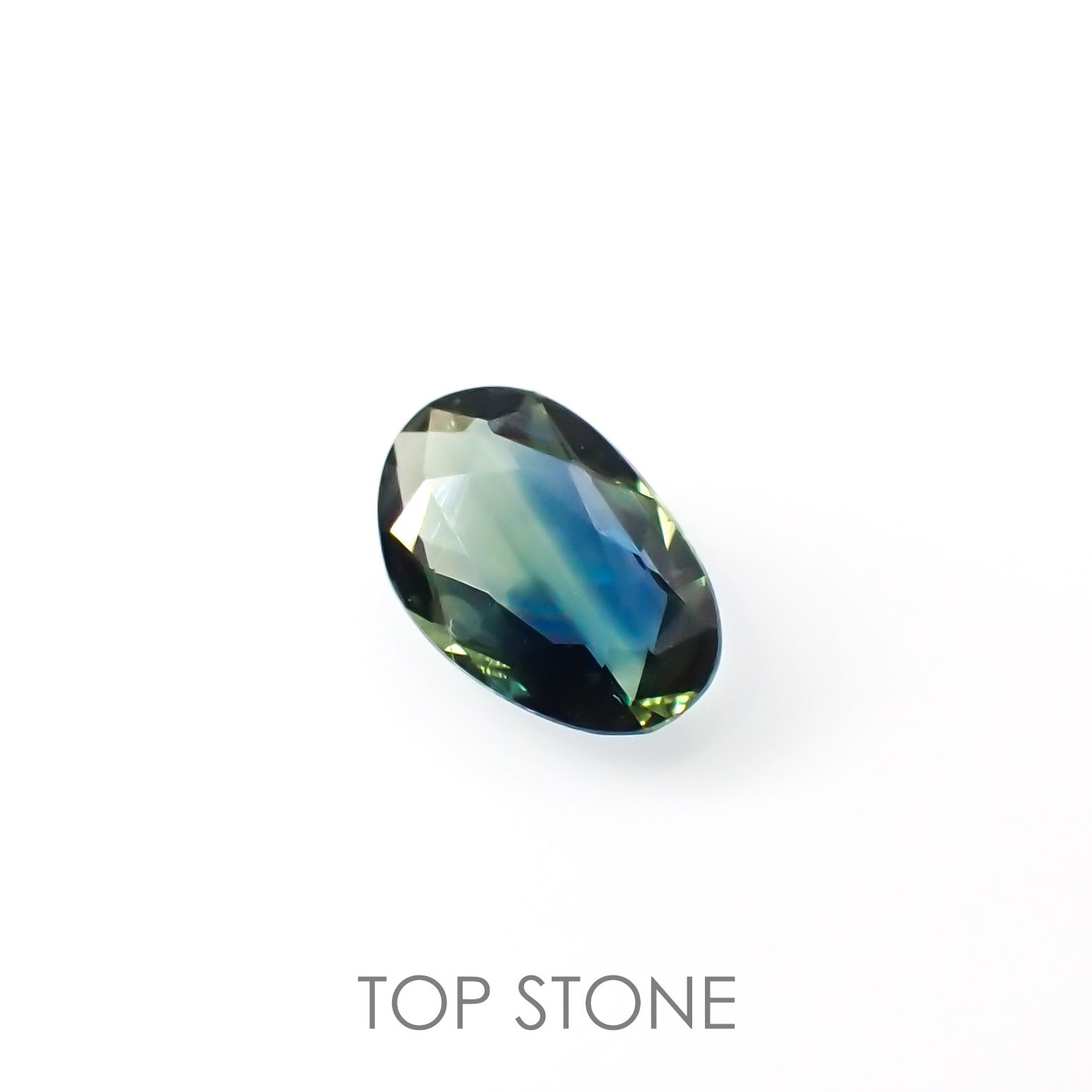 ◇ローズカット◇パーティカラーサファイア(宝石名パーティカラード・サファイア) マダガスカル産 0.66ct 識別済[210913205]7.5×4.7mm前後