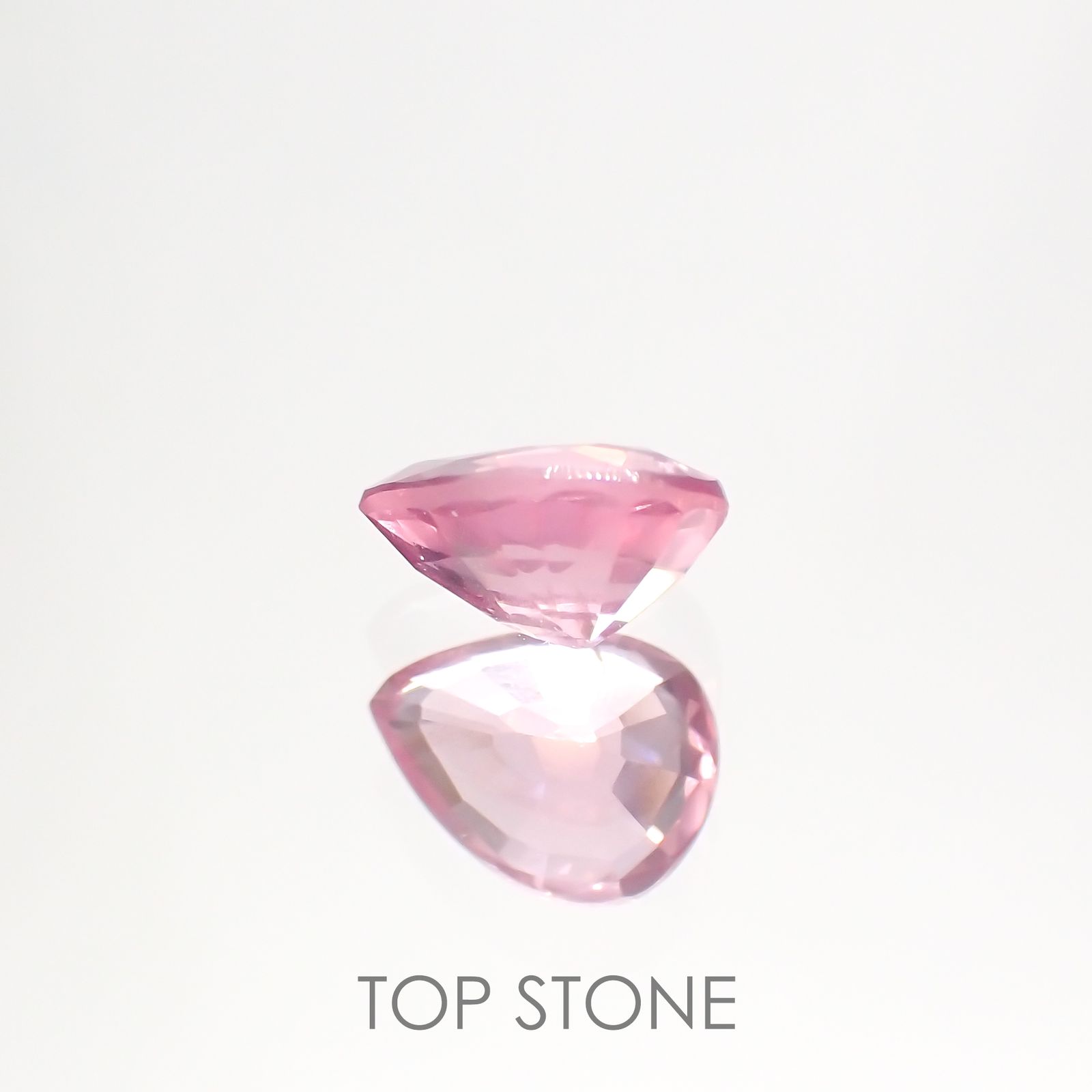 シルキーピンクスピネル タンザニア産 ルース 0.72ct[210912902]6.4×4.8mm前後