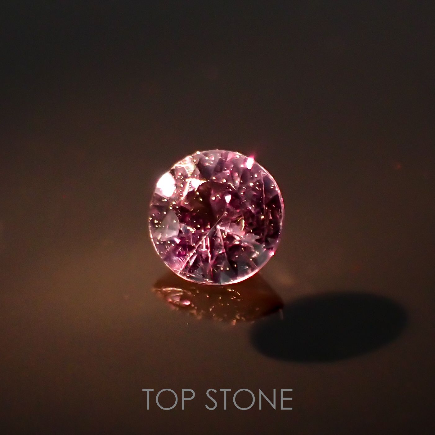 カラーチェンジガーネット アレキタイプ(宝石名ガーネット)マダガスカル・ベキリー産 0.074ct 識別済[221219414]2.6x2.6mm前後