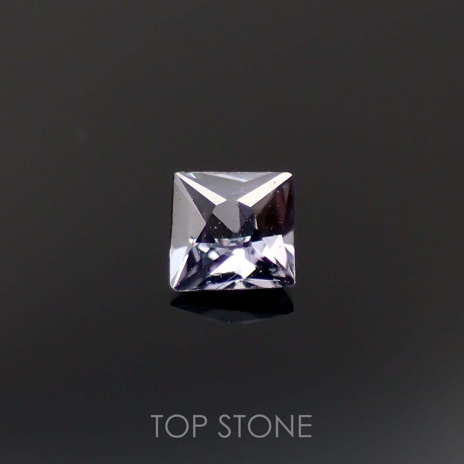 ◇プリンセスカット◇カラーチェンジガーネット アレキタイプ マダガスカル・ベキリー産 0.087ct[230119887]2.4x2.4mm前後