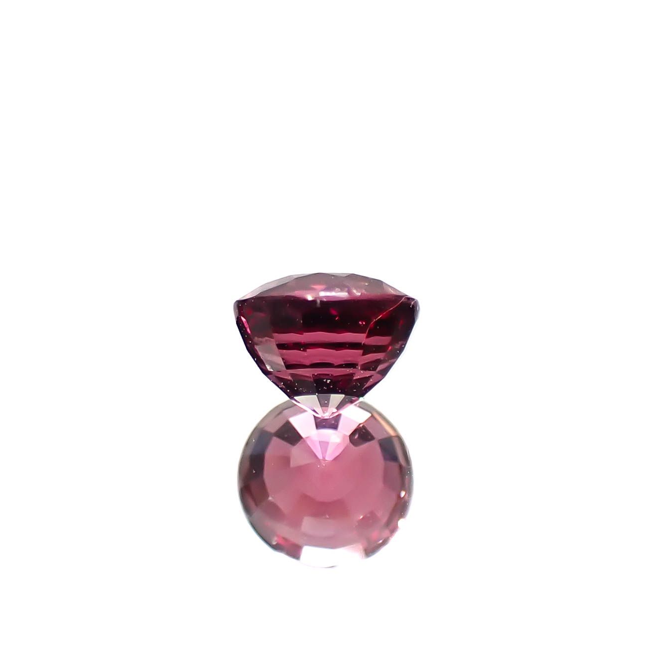 ロードライトガーネット(宝石名ロードライト・ガーネット)ブラジル産 0.80ct 識別済[250129720]5x5mm前後