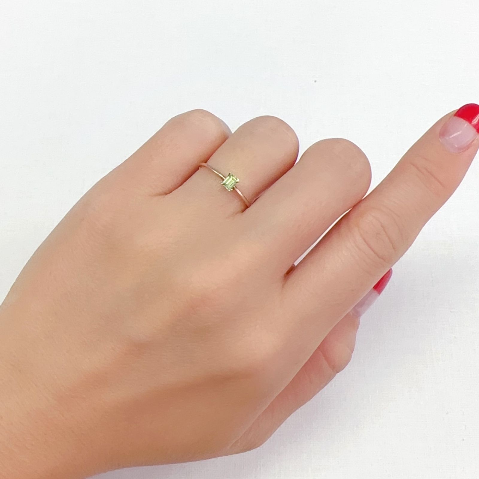 デマントイドガーネット ロシア産 0.23ct[231023656]3.7x2.7mm前後