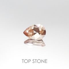 バイカラーオレゴンサンストーン(宝石名バイカラー・ラブラドライト) アメリカ・オレゴン州産 0.57ct 識別済[20085041]7.1×4.9mm前後