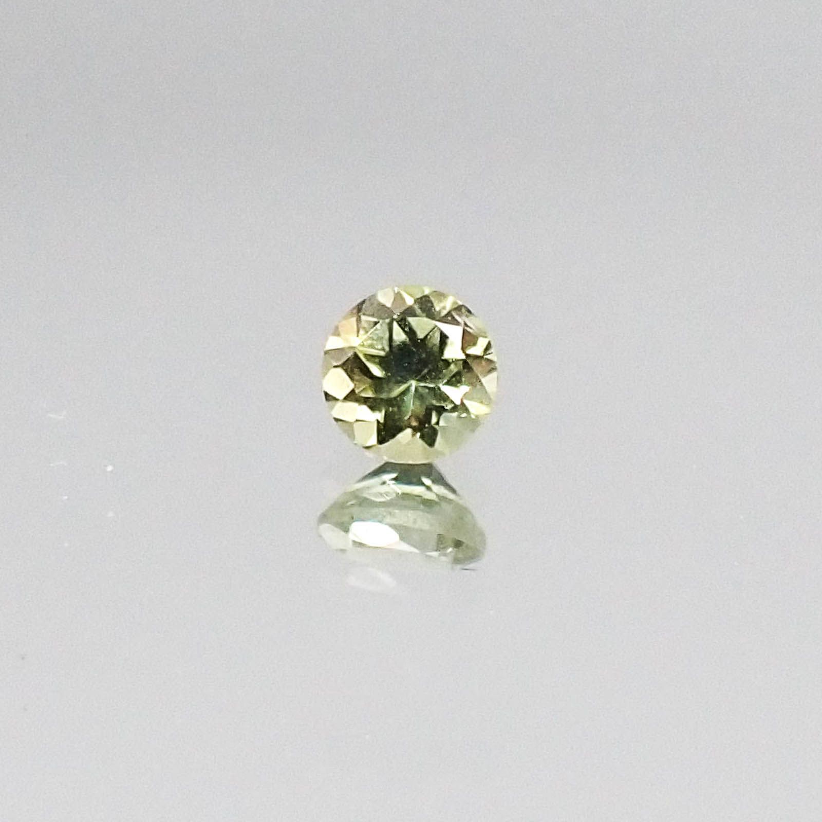モンタナサファイア(宝石名サファイア) アメリカ・モンタナ州産 0.17ct 識別済[20073882]3.1×3.1mm前後