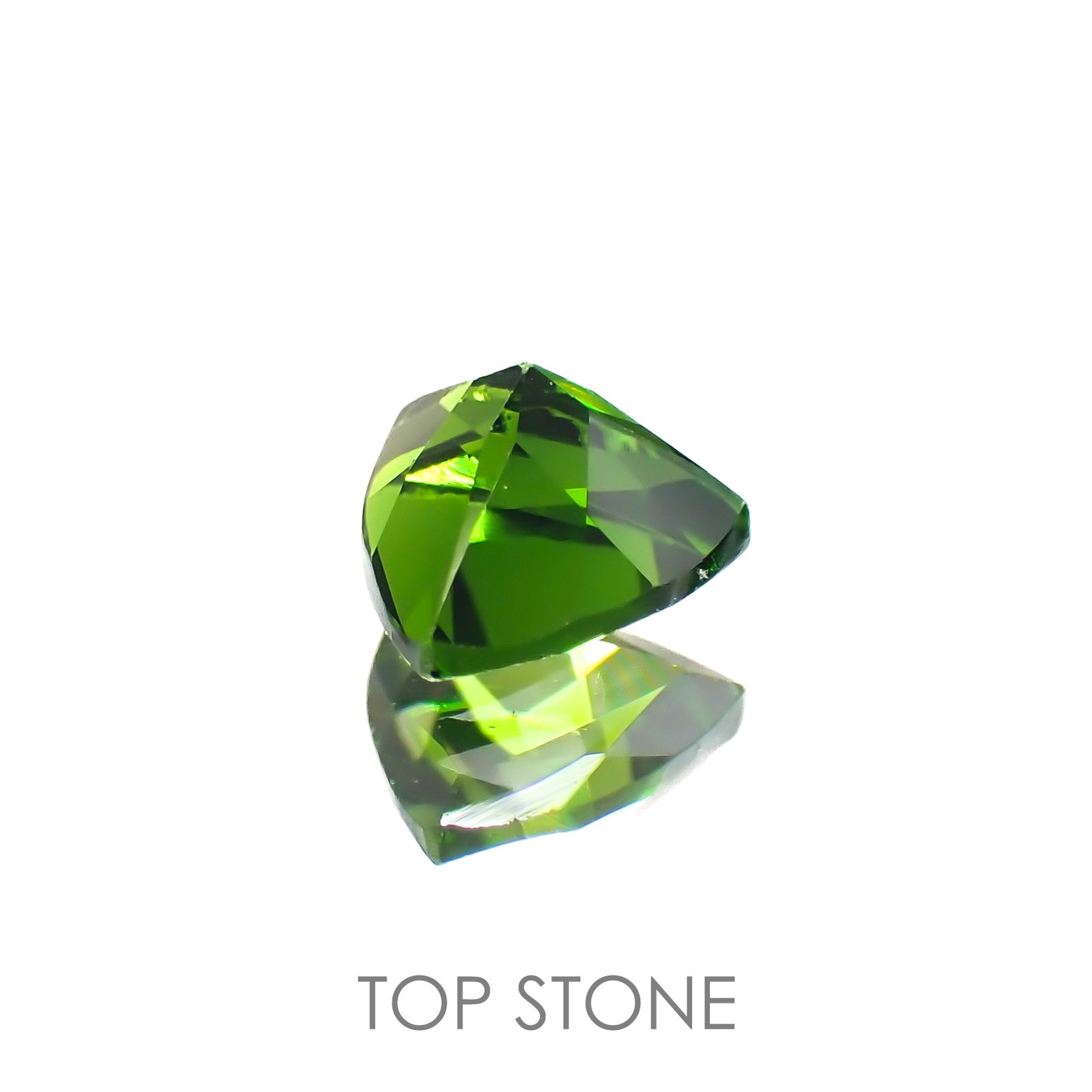 クロムダイオプサイド(宝石名クロム・ダイオプサイド)ロシア産 0.48ct 識別済[220917663]5x5.1mm前後