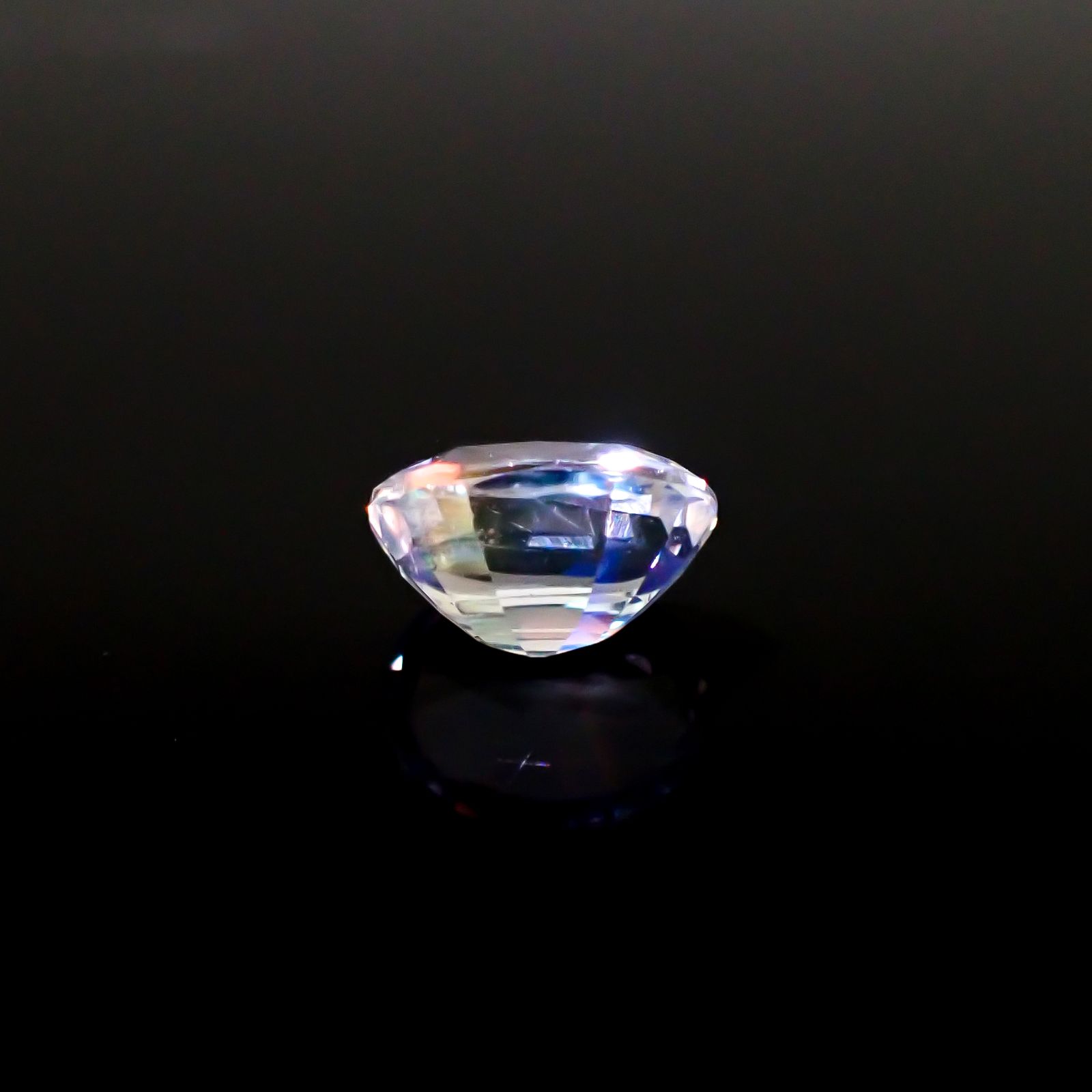 レインボームーンストーン マダガスカル産 1.12ct[240928968]7.5x5.8mm前後